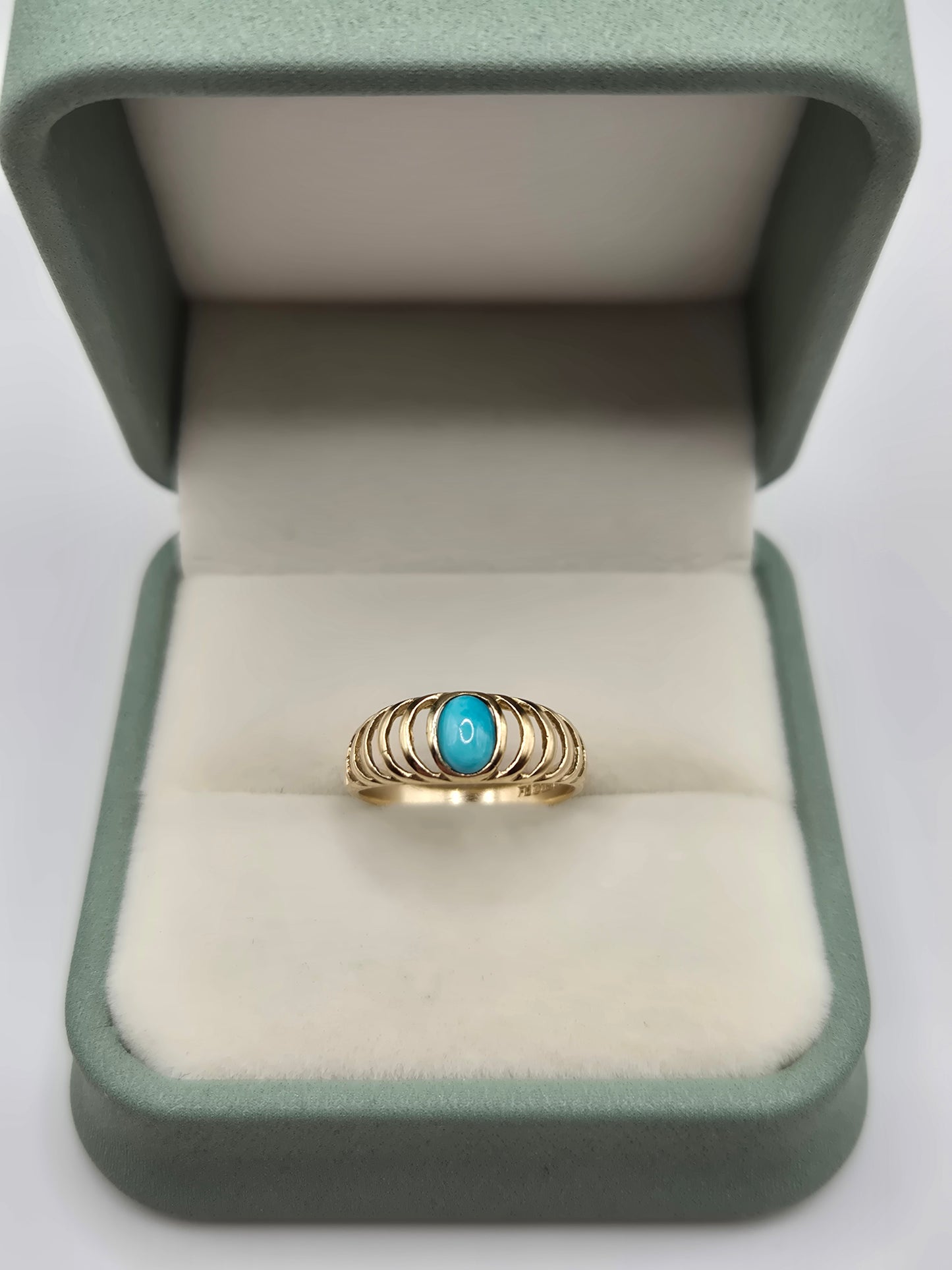 9ct gold turquoise ring