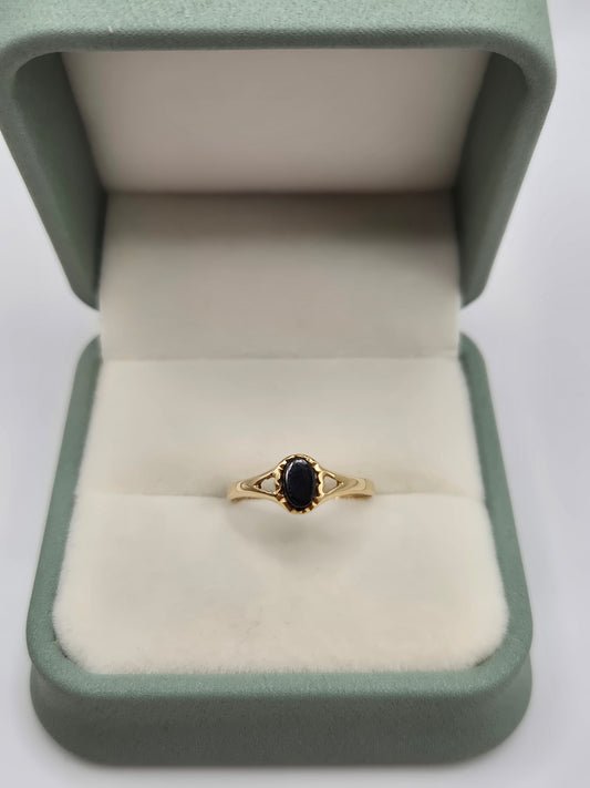 9ct gold onyx ring