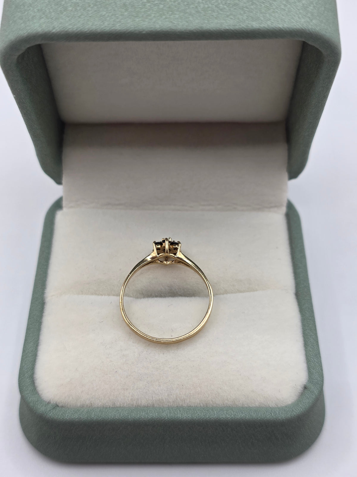 9ct gold sapphire ring