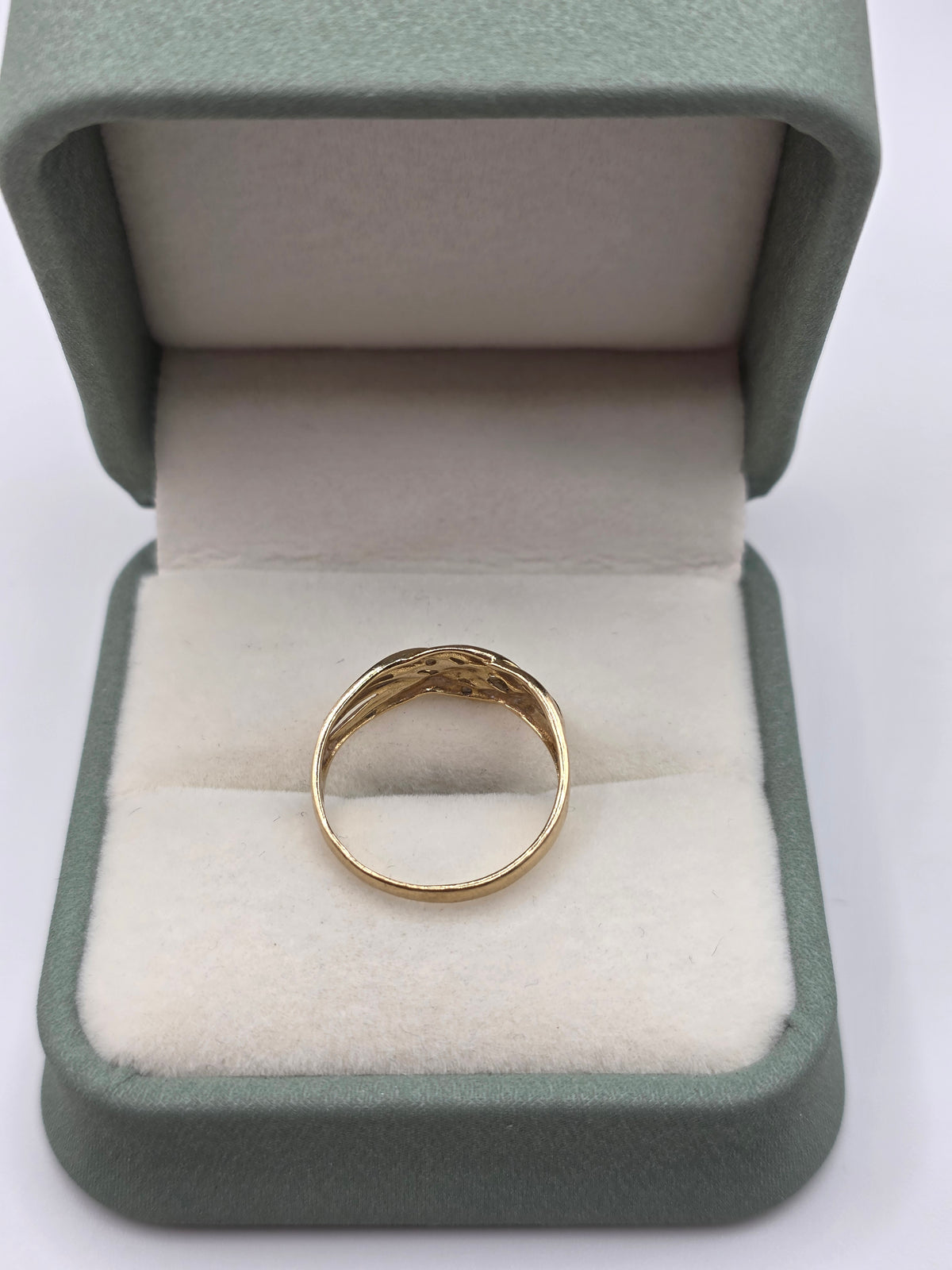 9ct gold diamond ring