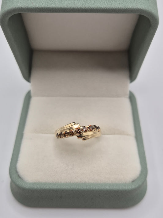 9ct gold quartz ring