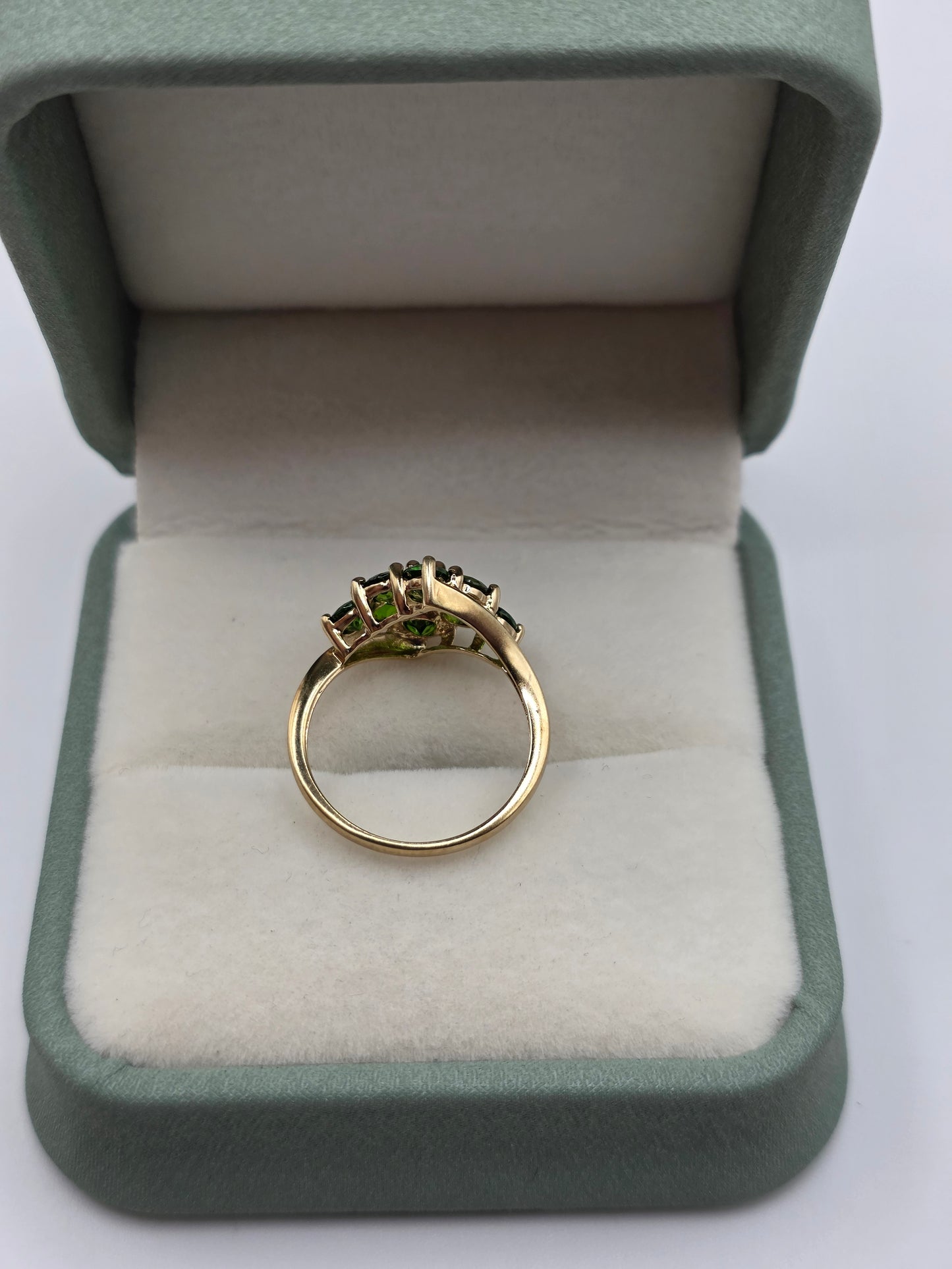 9ct gold green tourmaline ring
