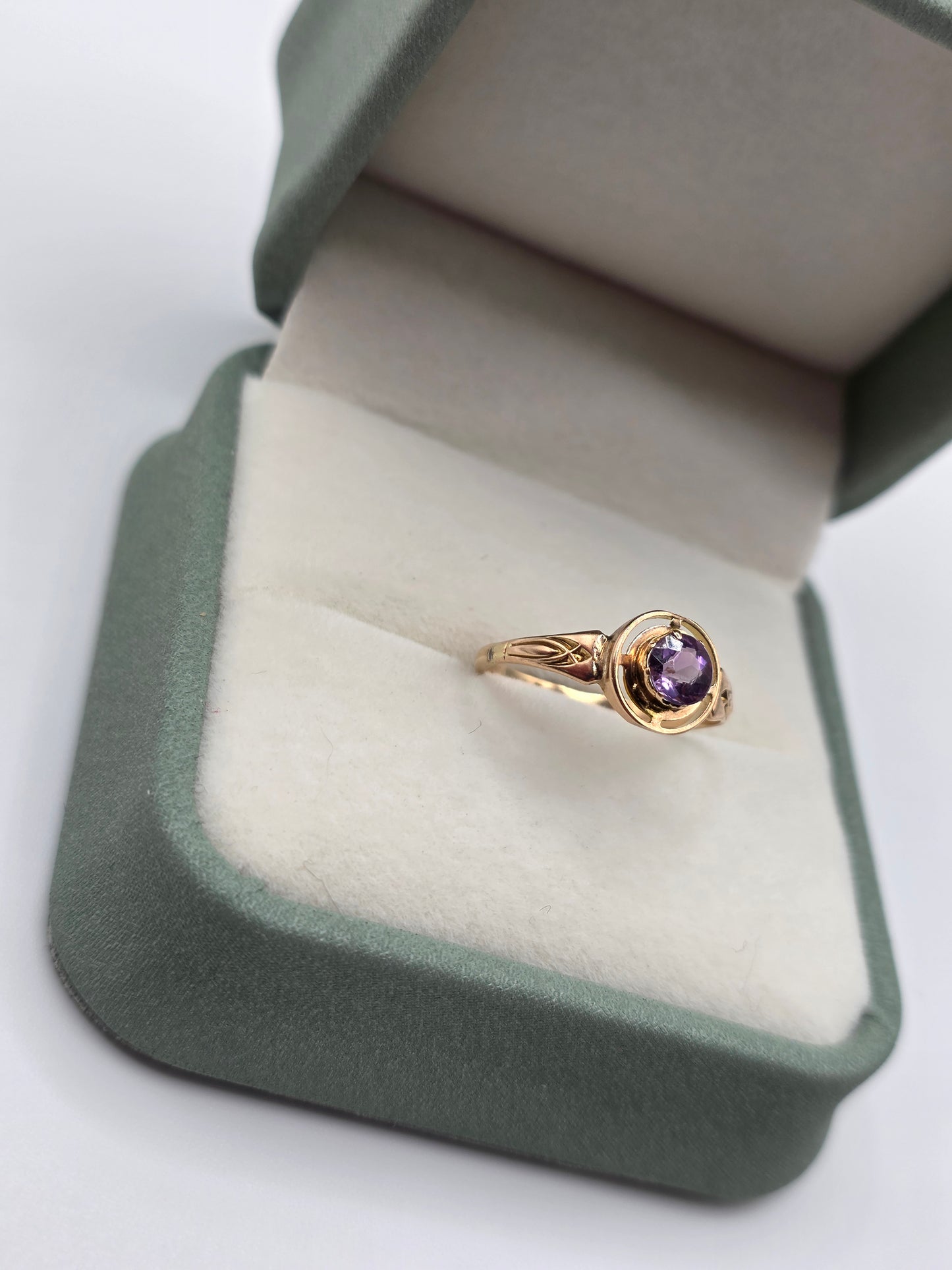 9ct rose gold amethyst ring