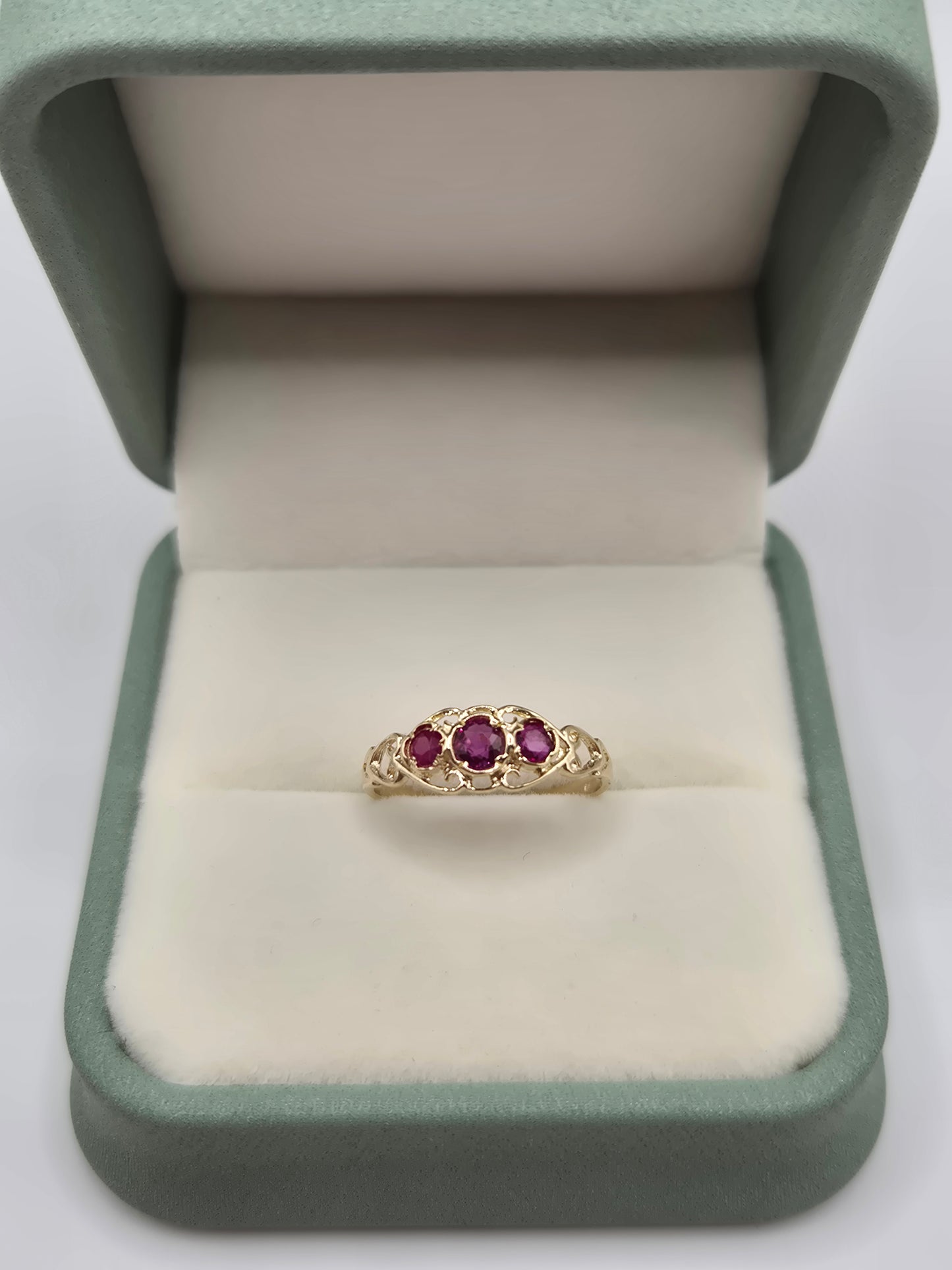 9ct gold ruby ring