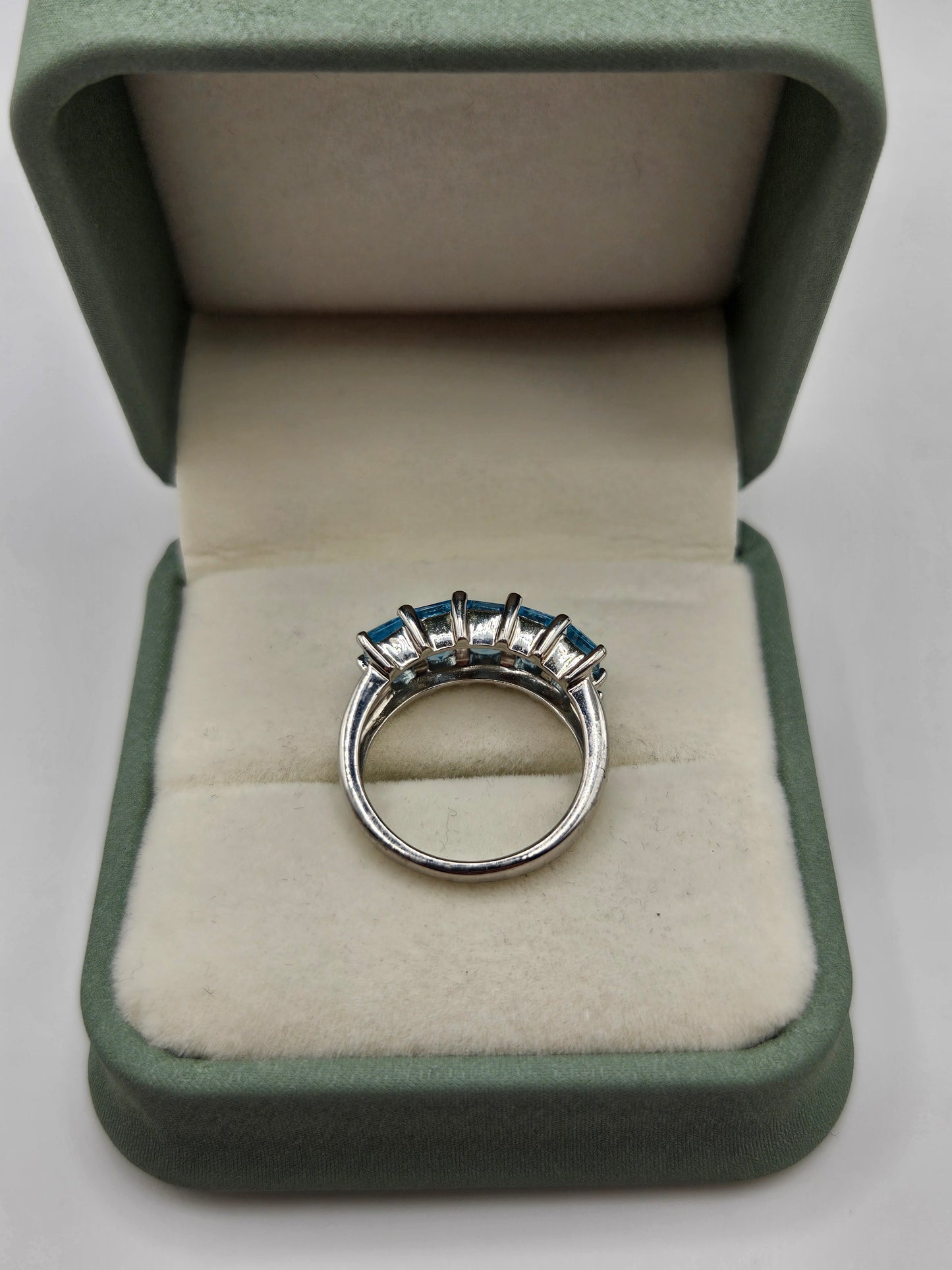 Silver topaz ring