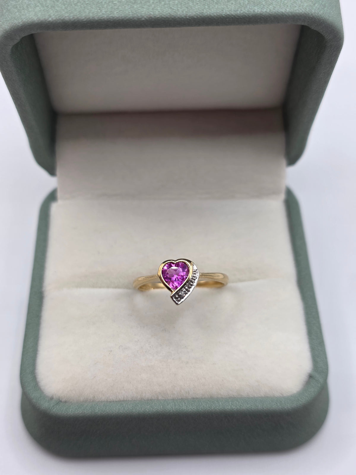 9ct gold pink sapphire and diamond ring