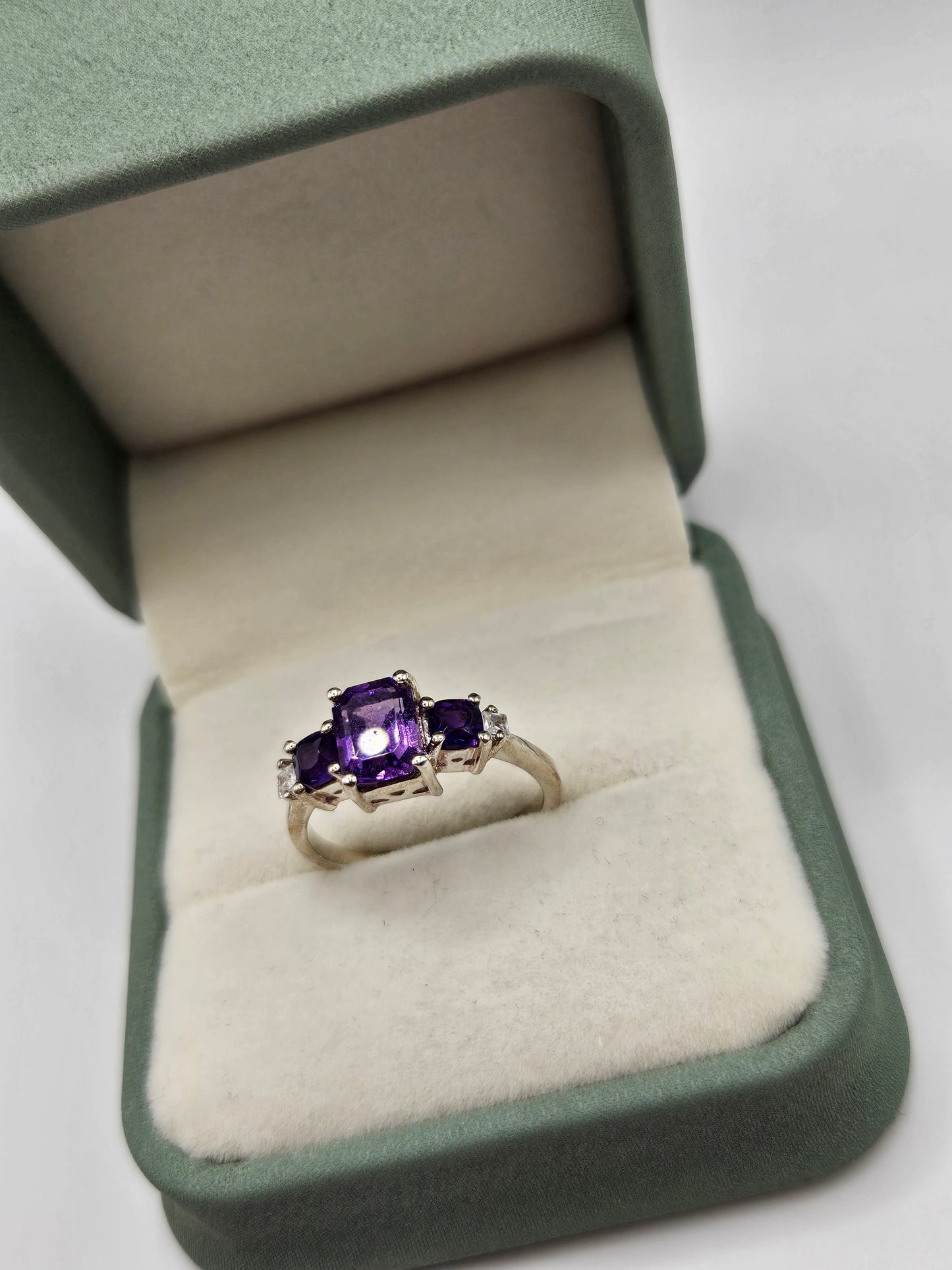 Silver amethyst ring