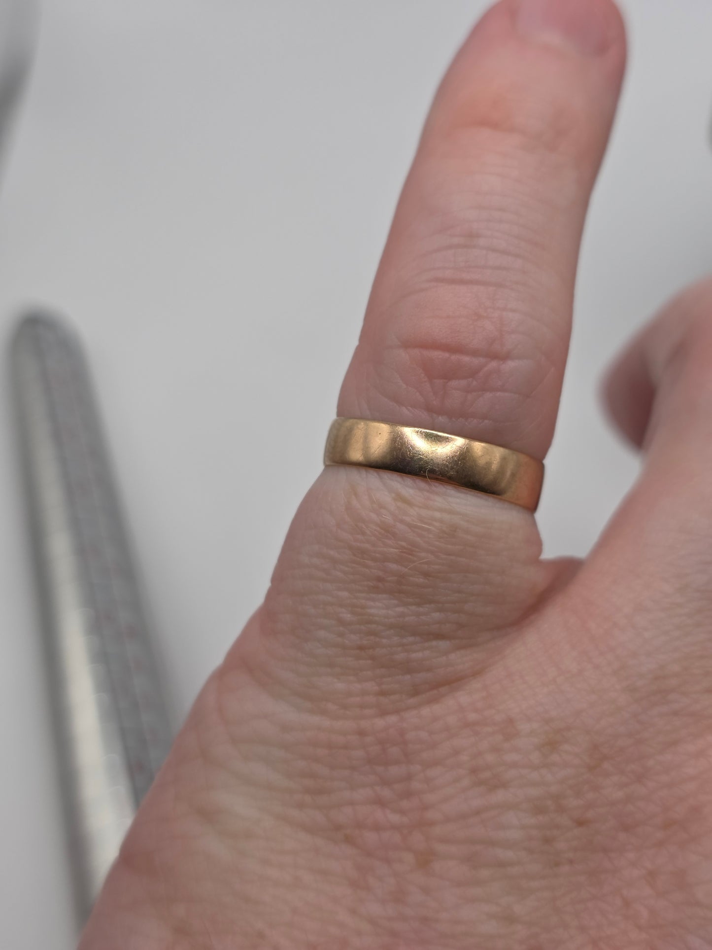 9ct rose gold wedding ring