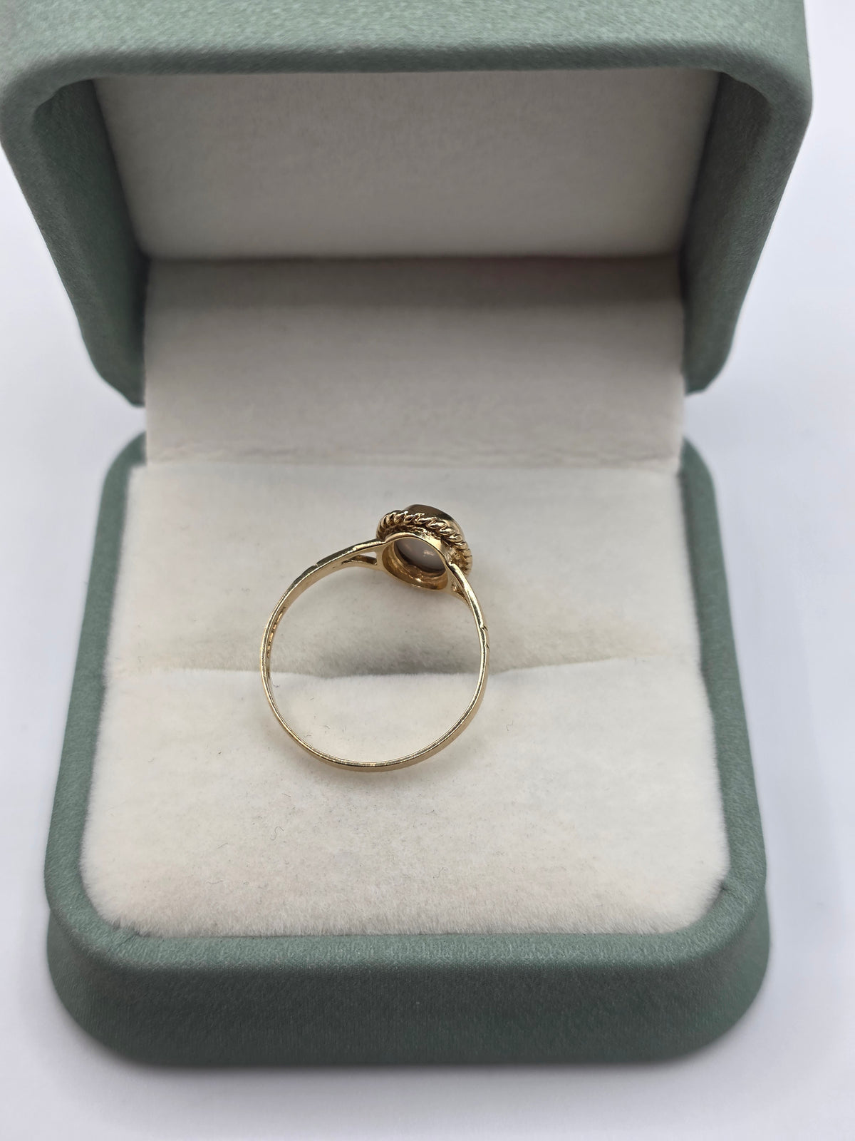 9ct gold opal ring