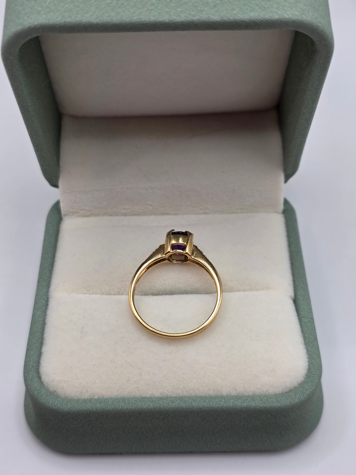 9ct gold amethyst and diamond ring