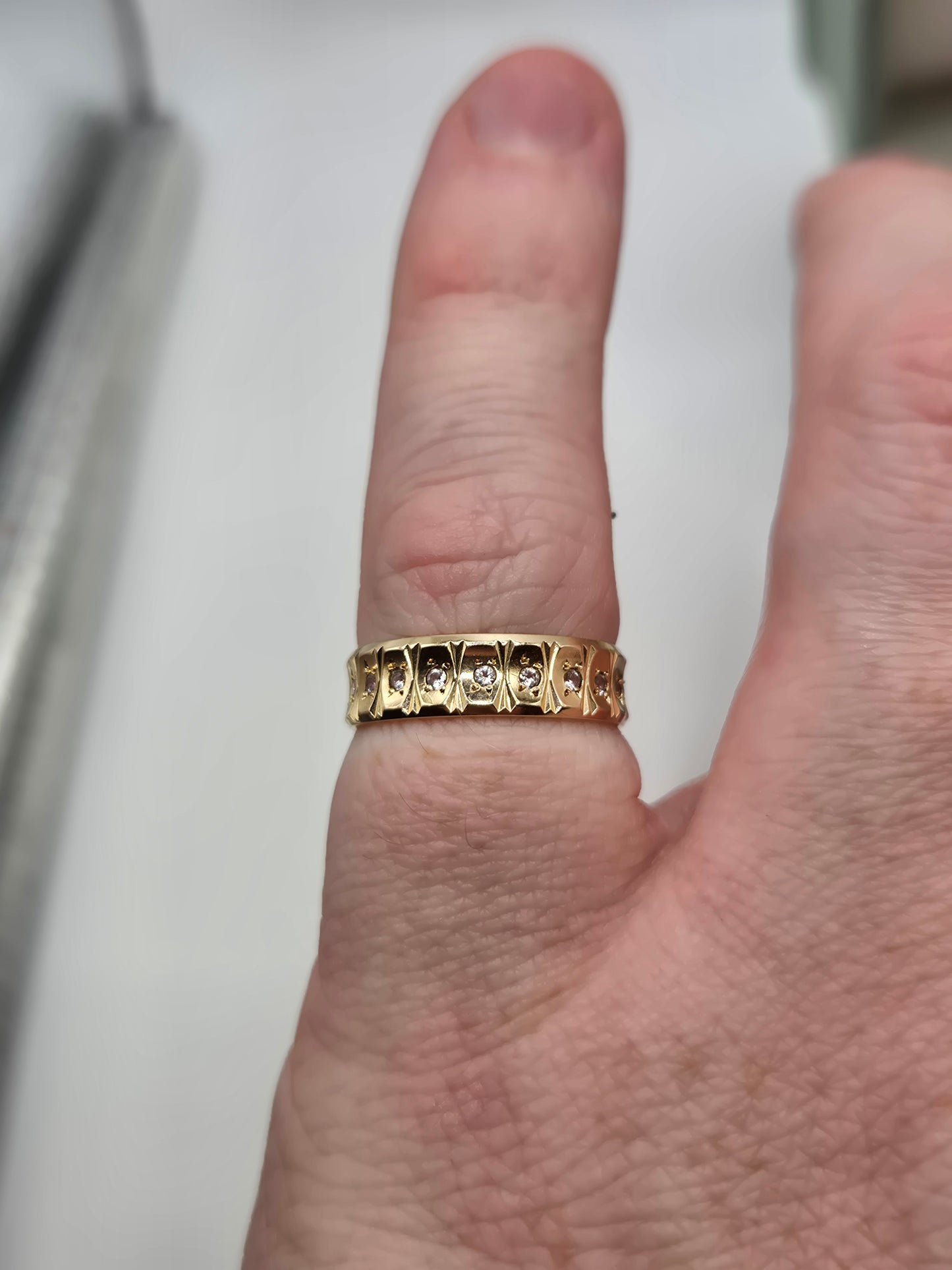 9ct gold paste eternity ring