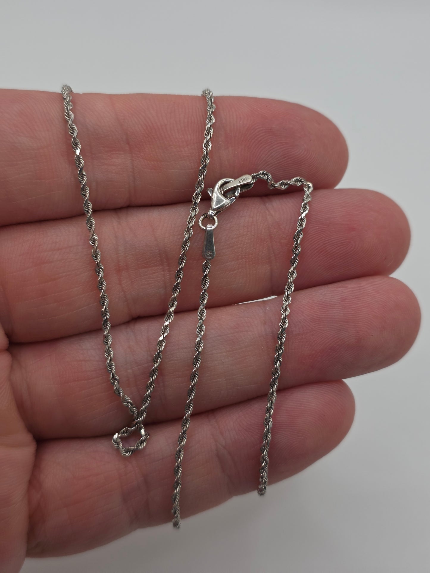 9ct white gold rope chain (66)