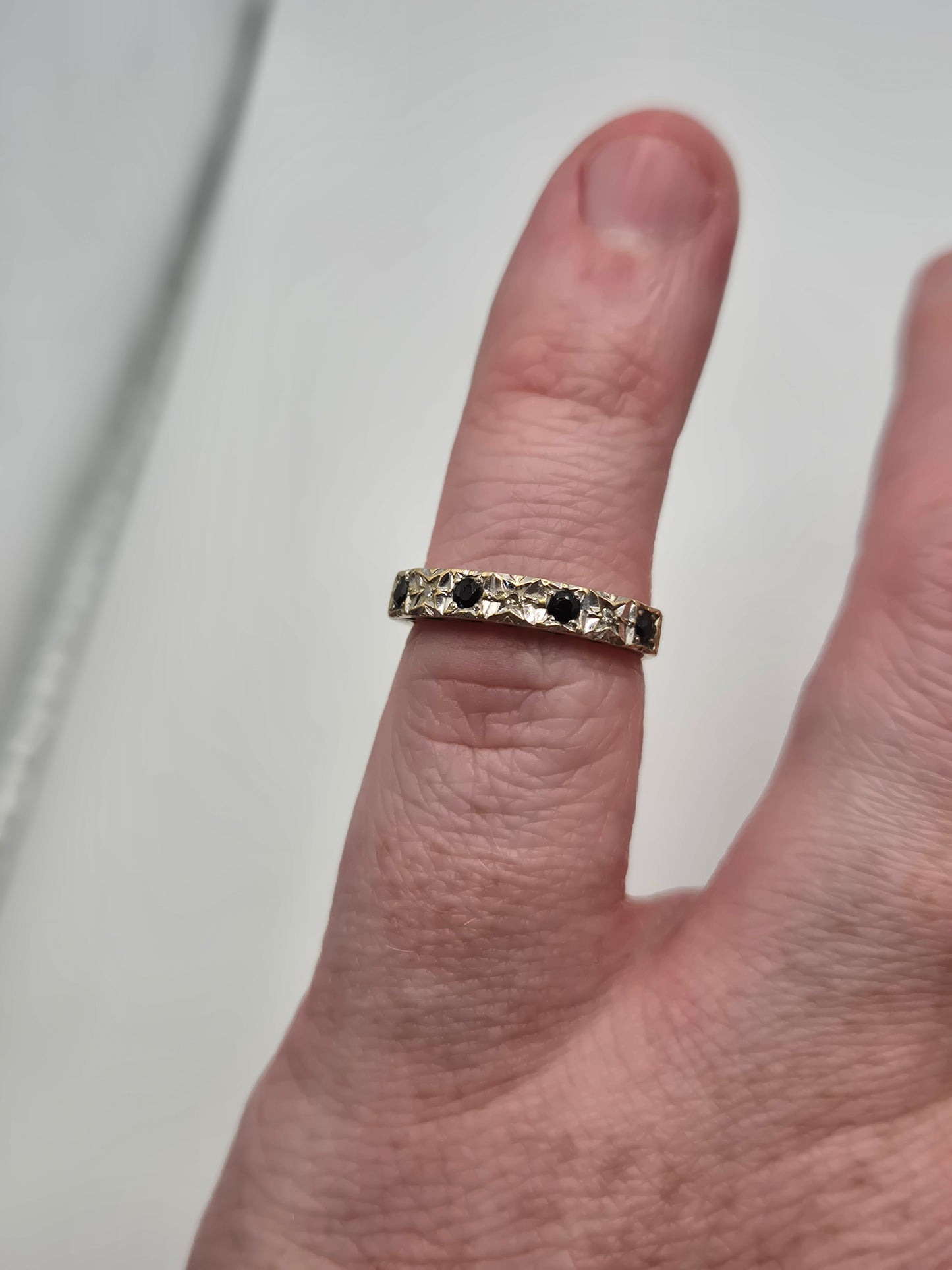 9ct gold sapphire and diamond ring