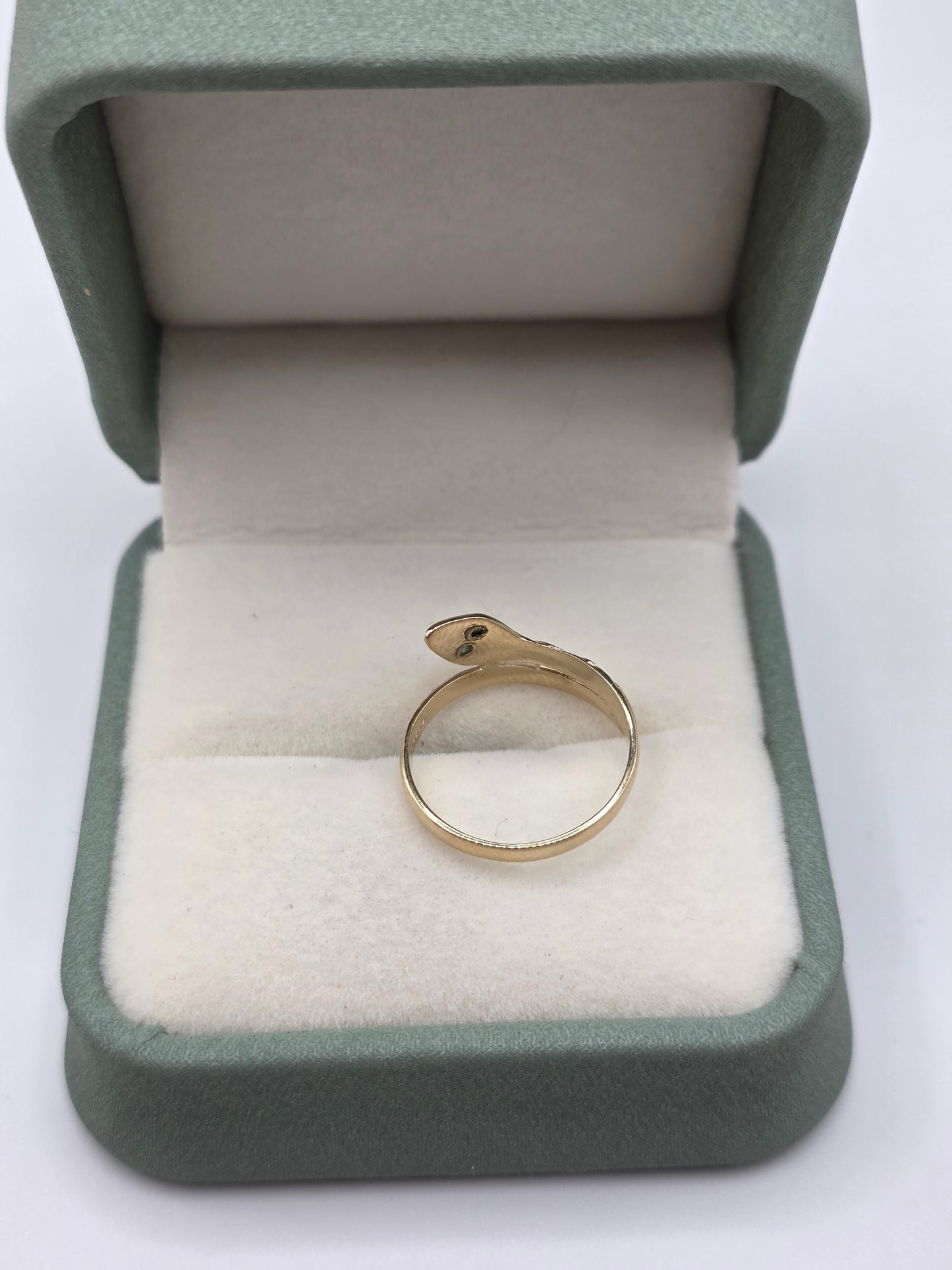 9ct gold emerald snake ring