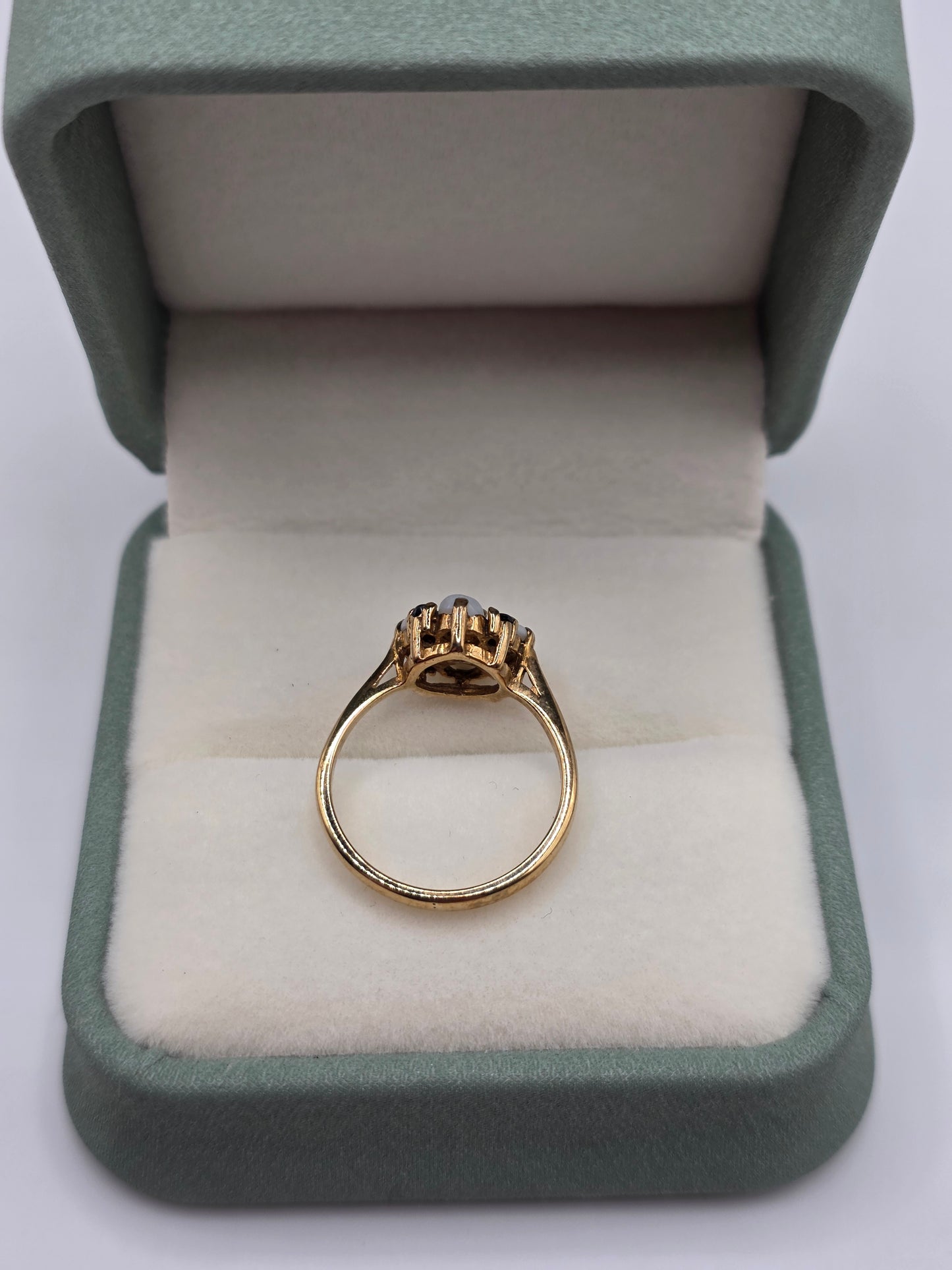 9ct gold opal and sapphire ring