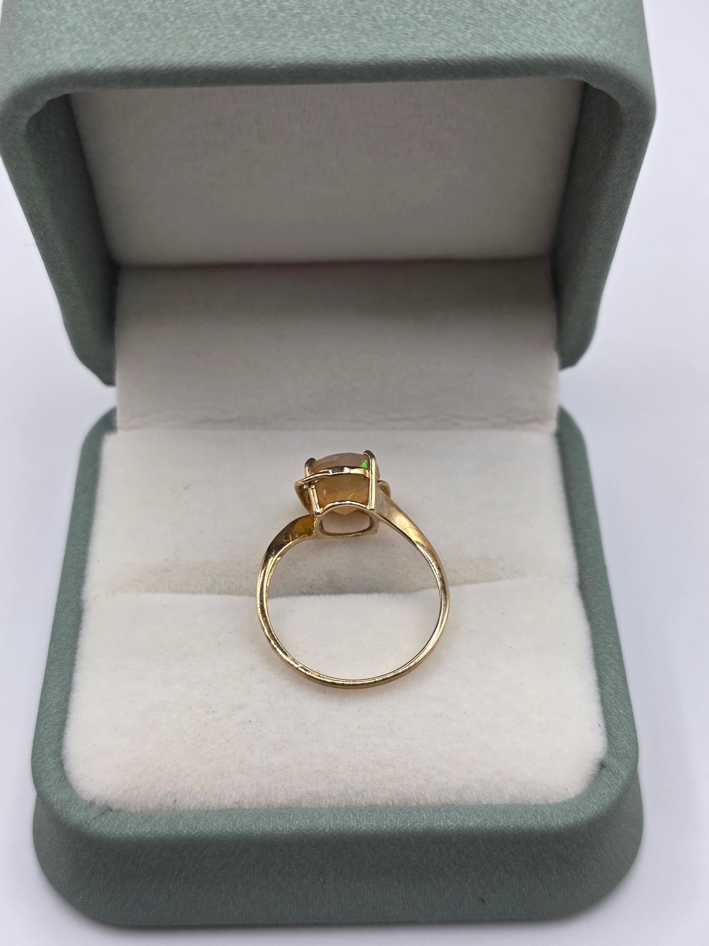 9ct gold opal ring