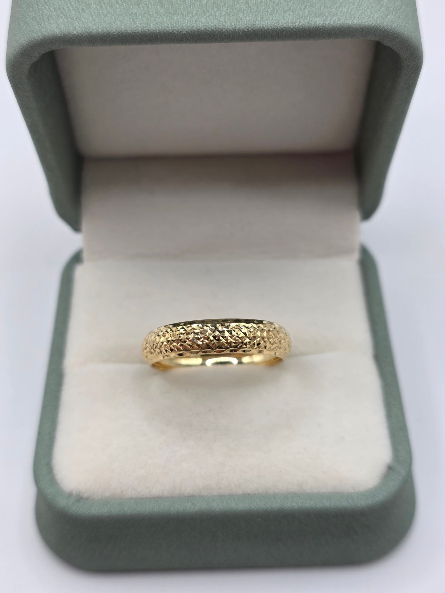 9ct gold ring