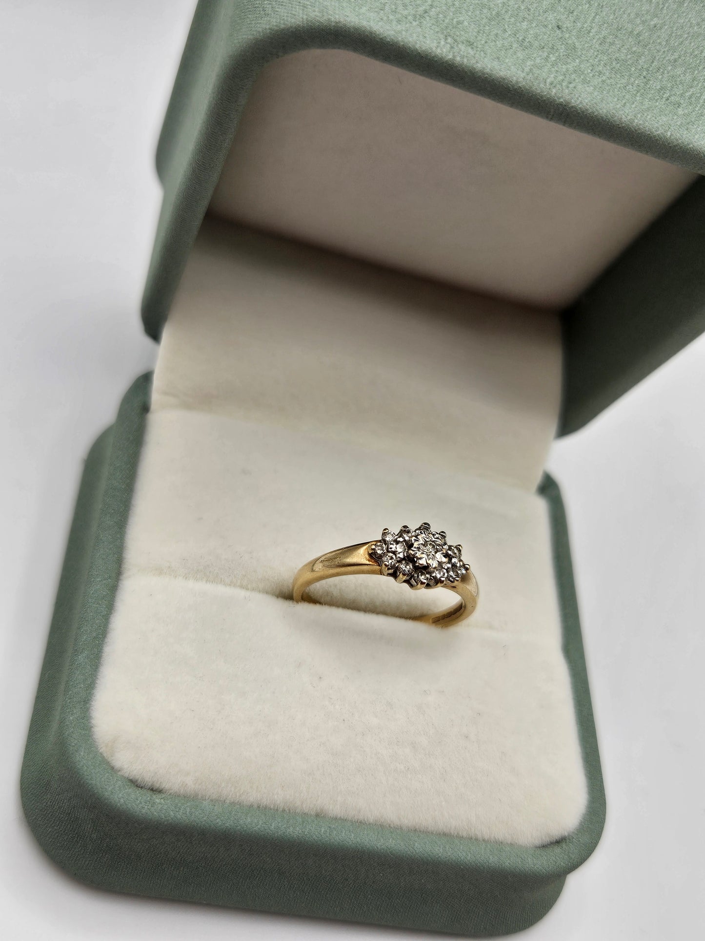 9ct gold diamond cluster ring