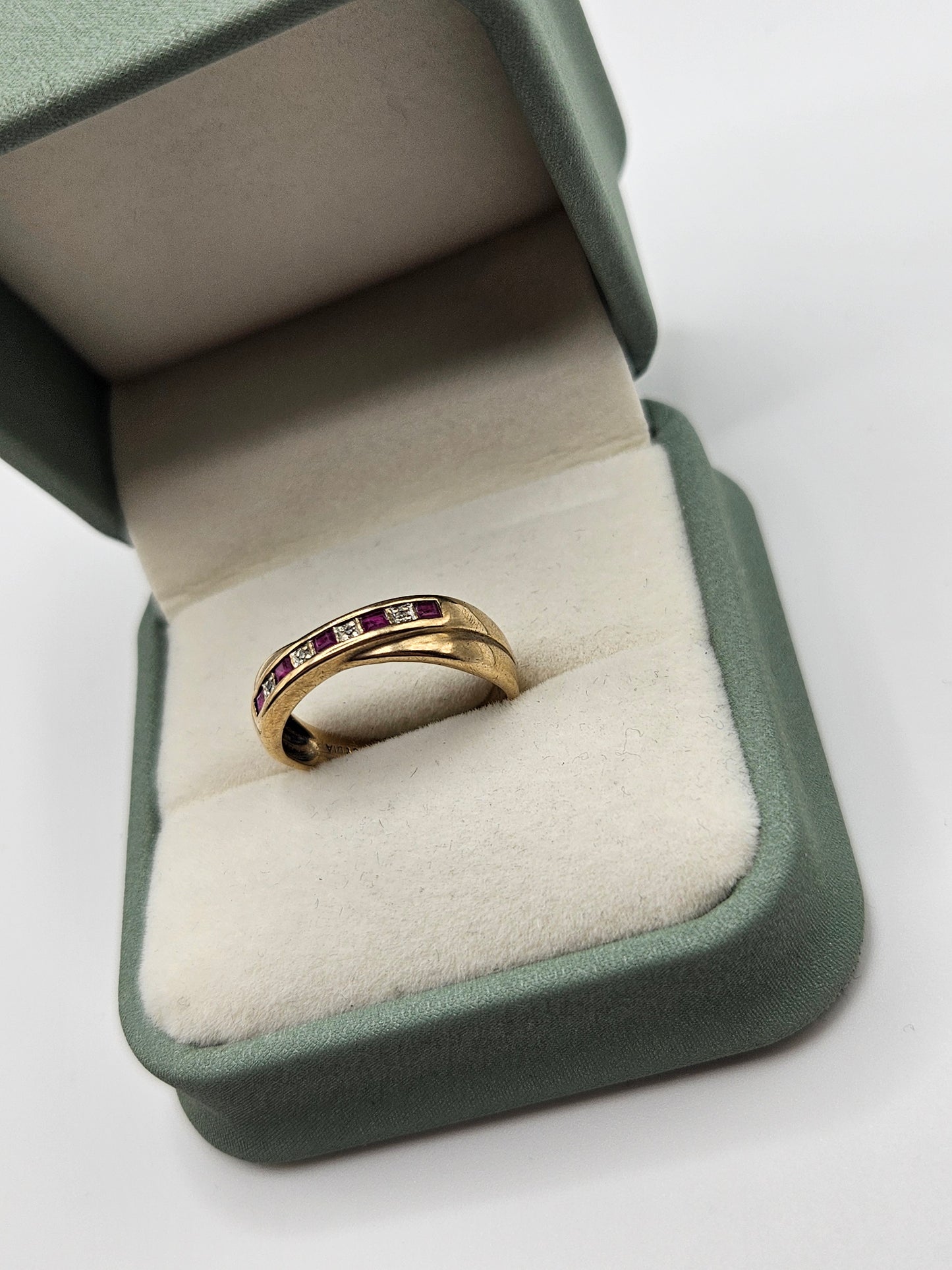 9ct gold ruby and diamond ring