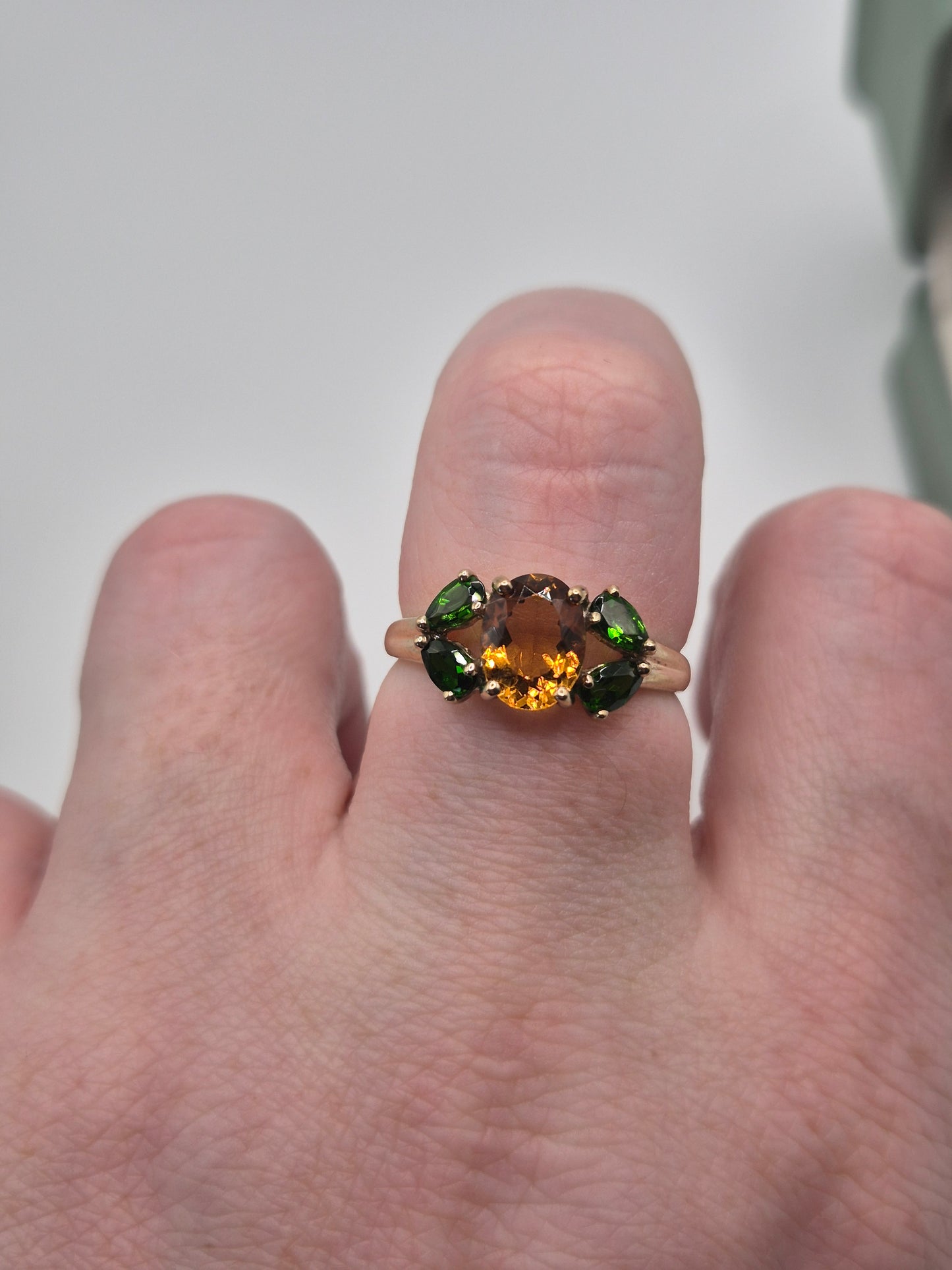 9ct gold citrine and diopside ring