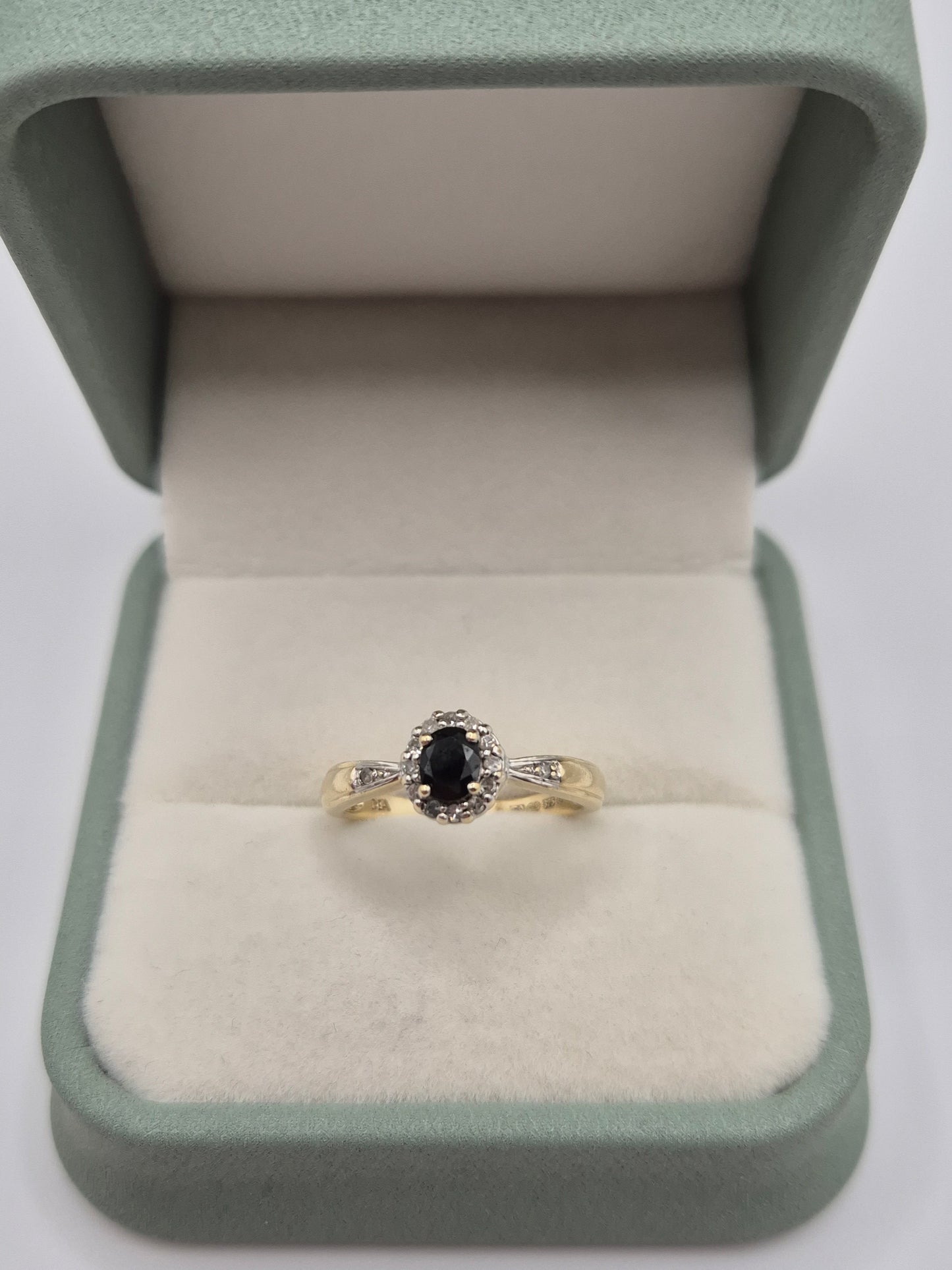 9ct gold sapphire and diamond ring