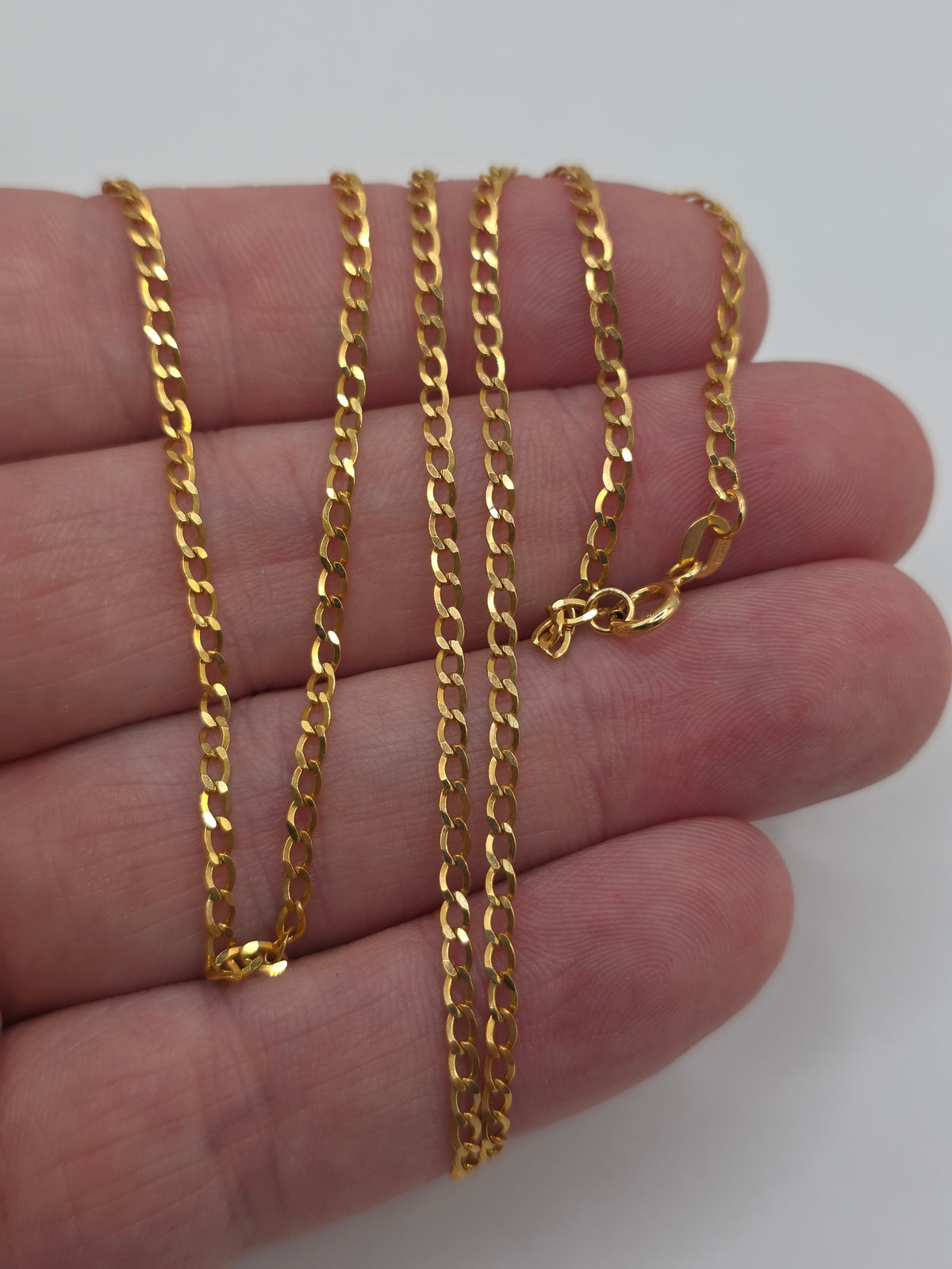 9ct gold curb chain (95)