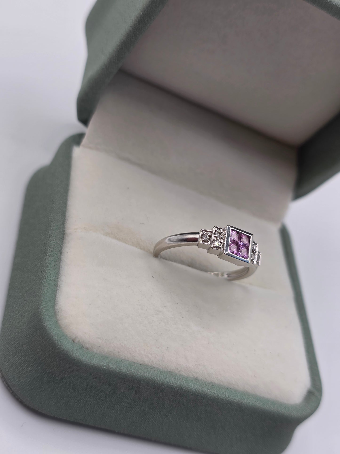9ct white gold pink topaz and diamond ring