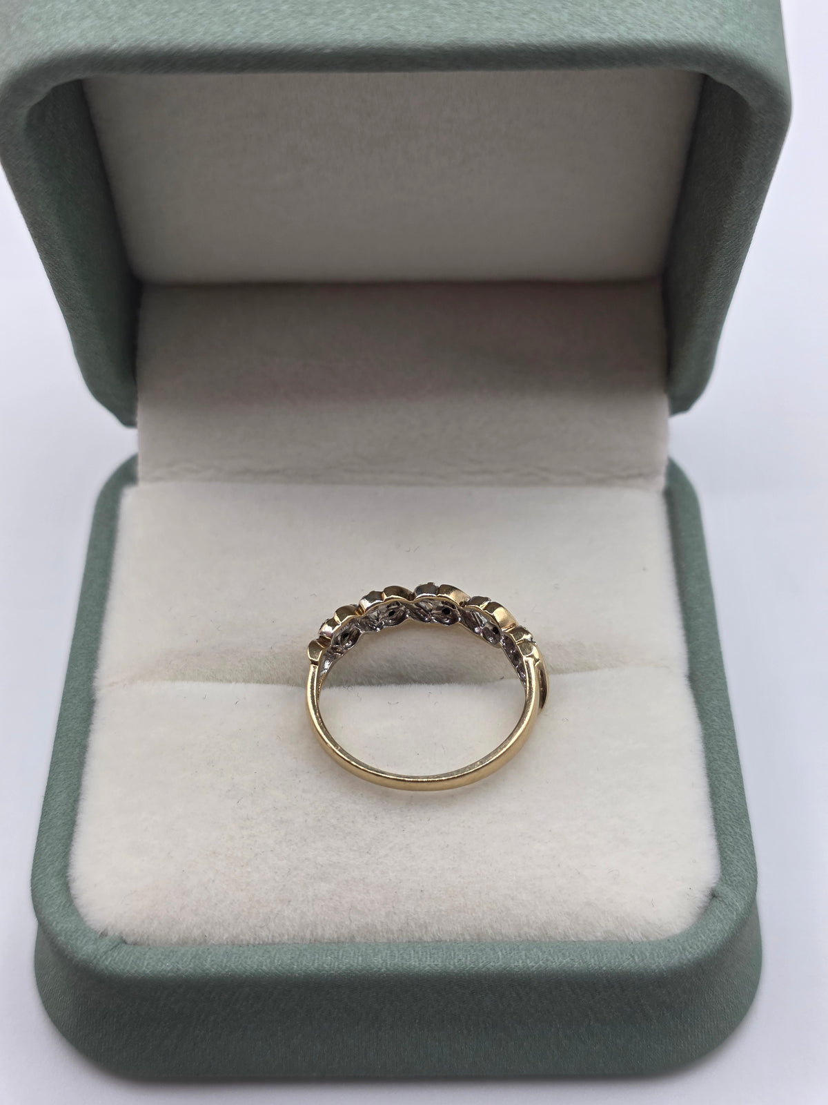 9ct gold diamond ring