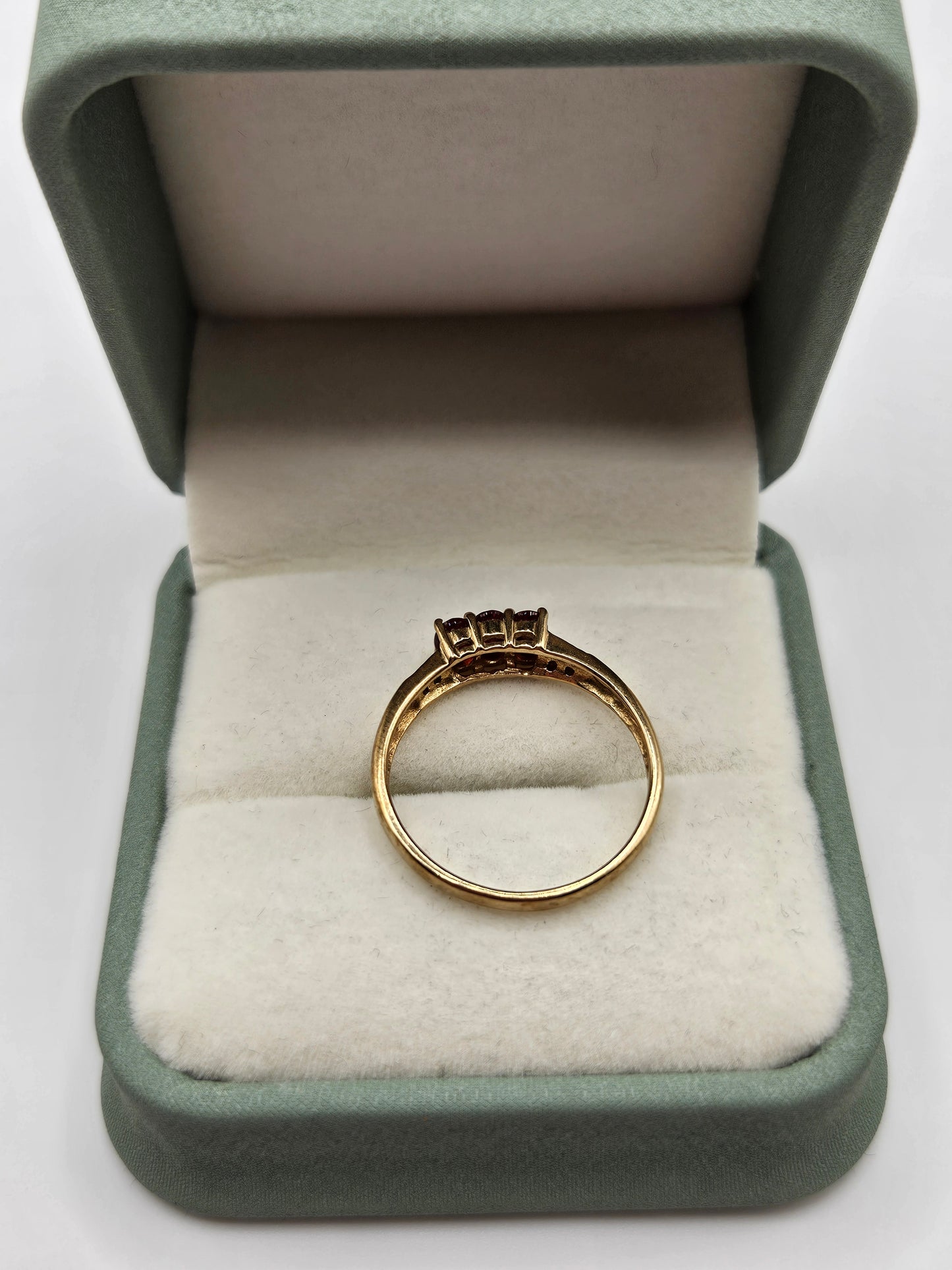 9ct gold spinel and diamond ring