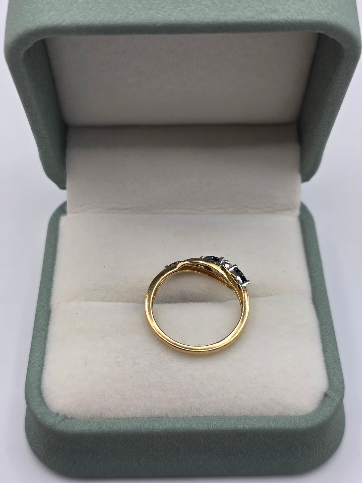 9ct gold sapphire and diamond ring