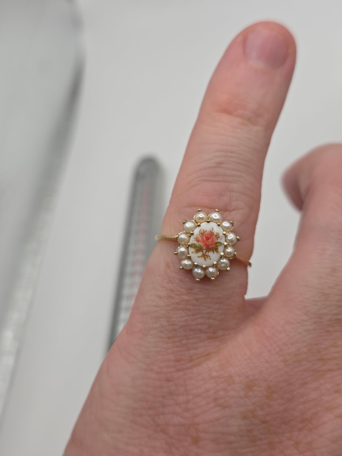 9ct gold limoge and pearl ring