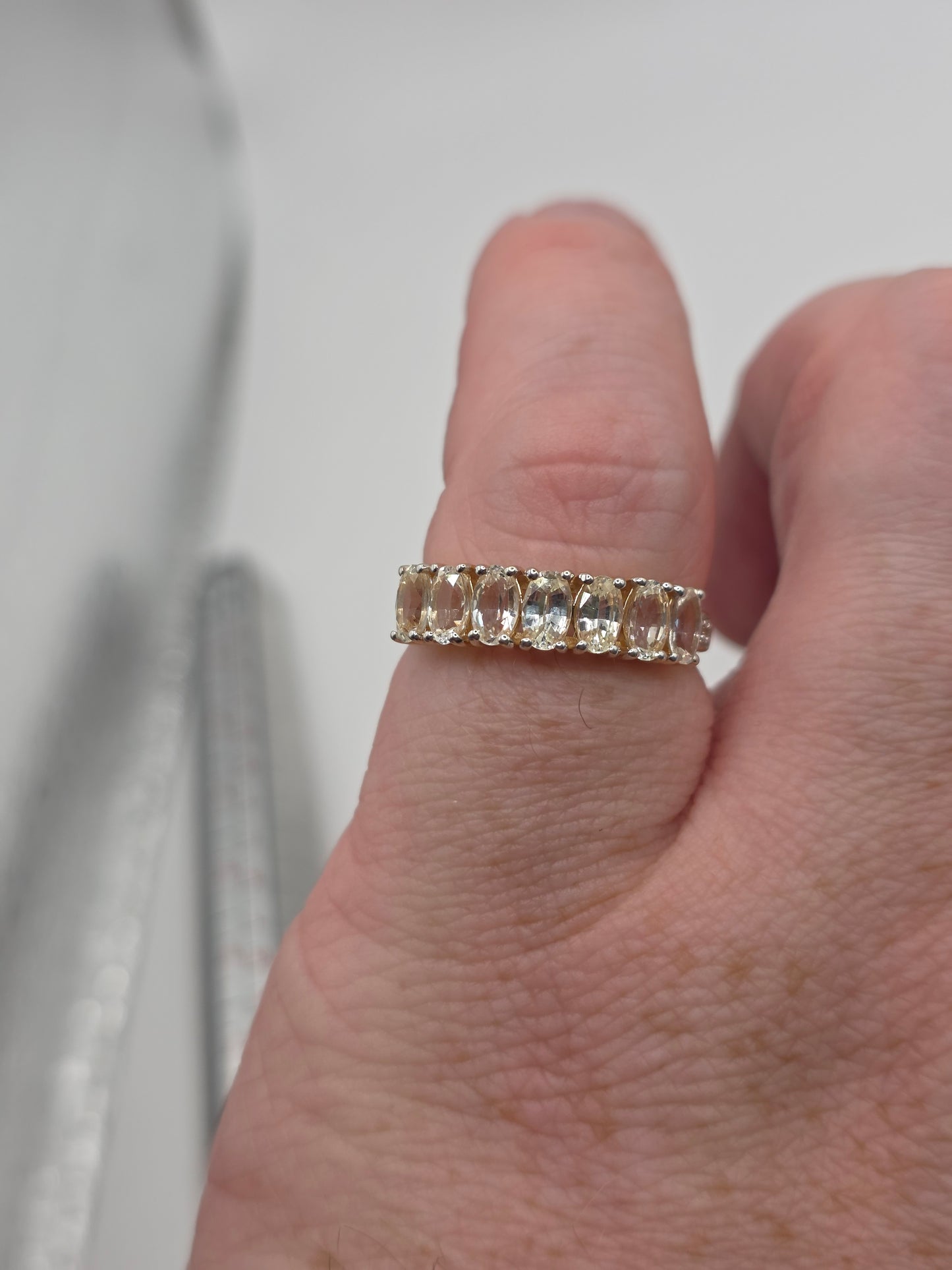9ct gold white sapphire ring