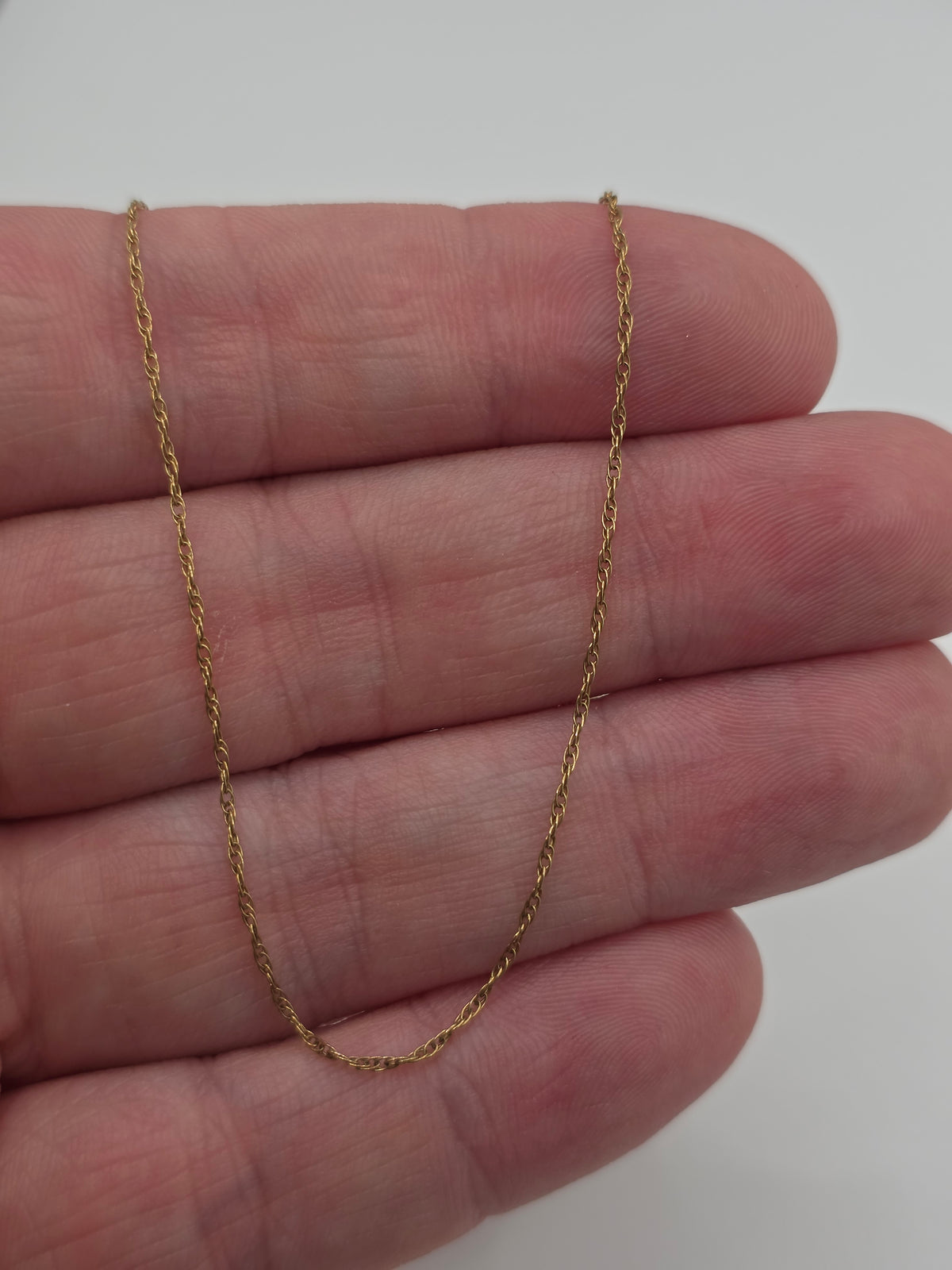 9ct gold chain (135)