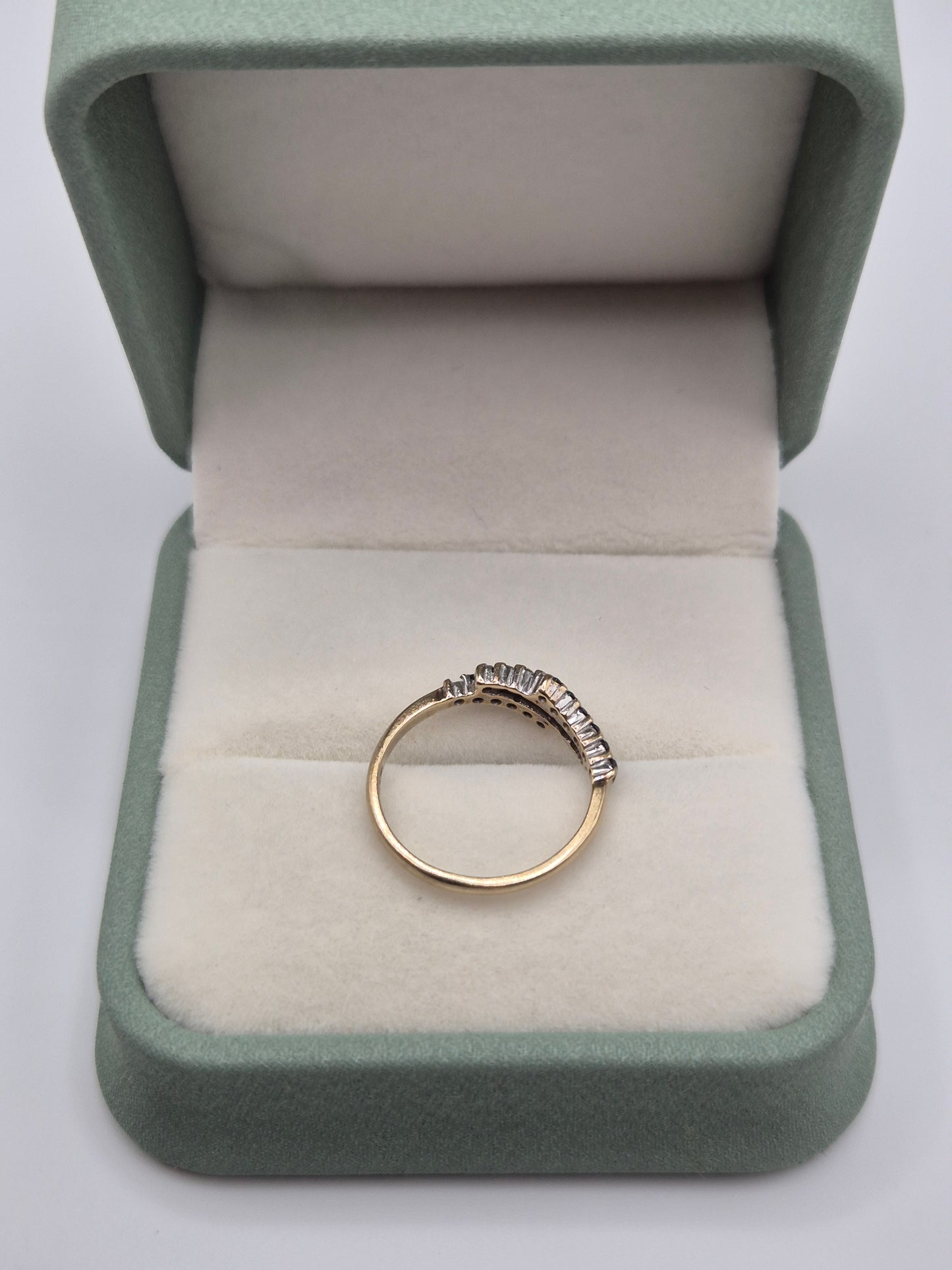 9ct gold sapphire and zircon ring