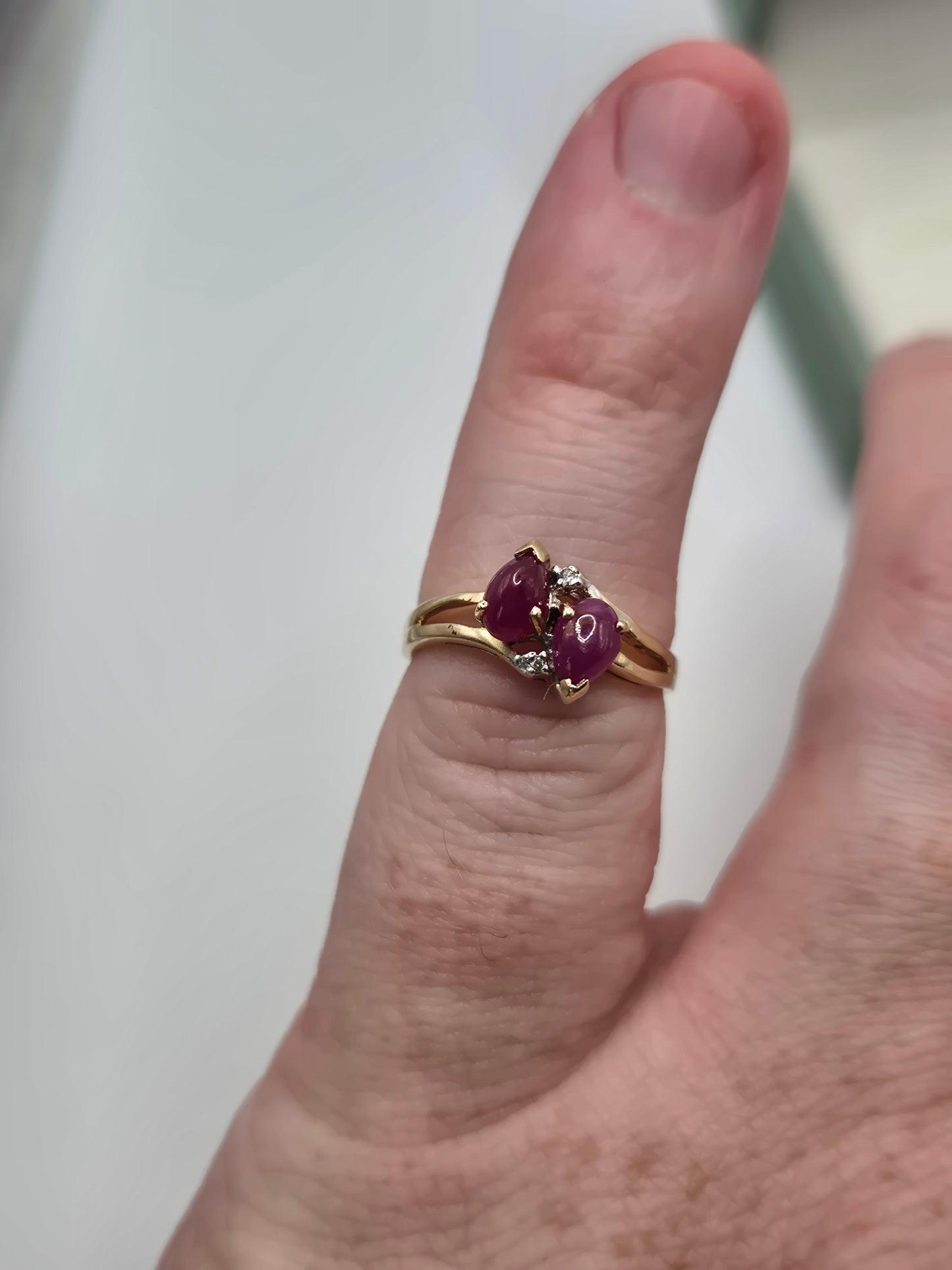 9ct gold cabachon ruby and diamond ring