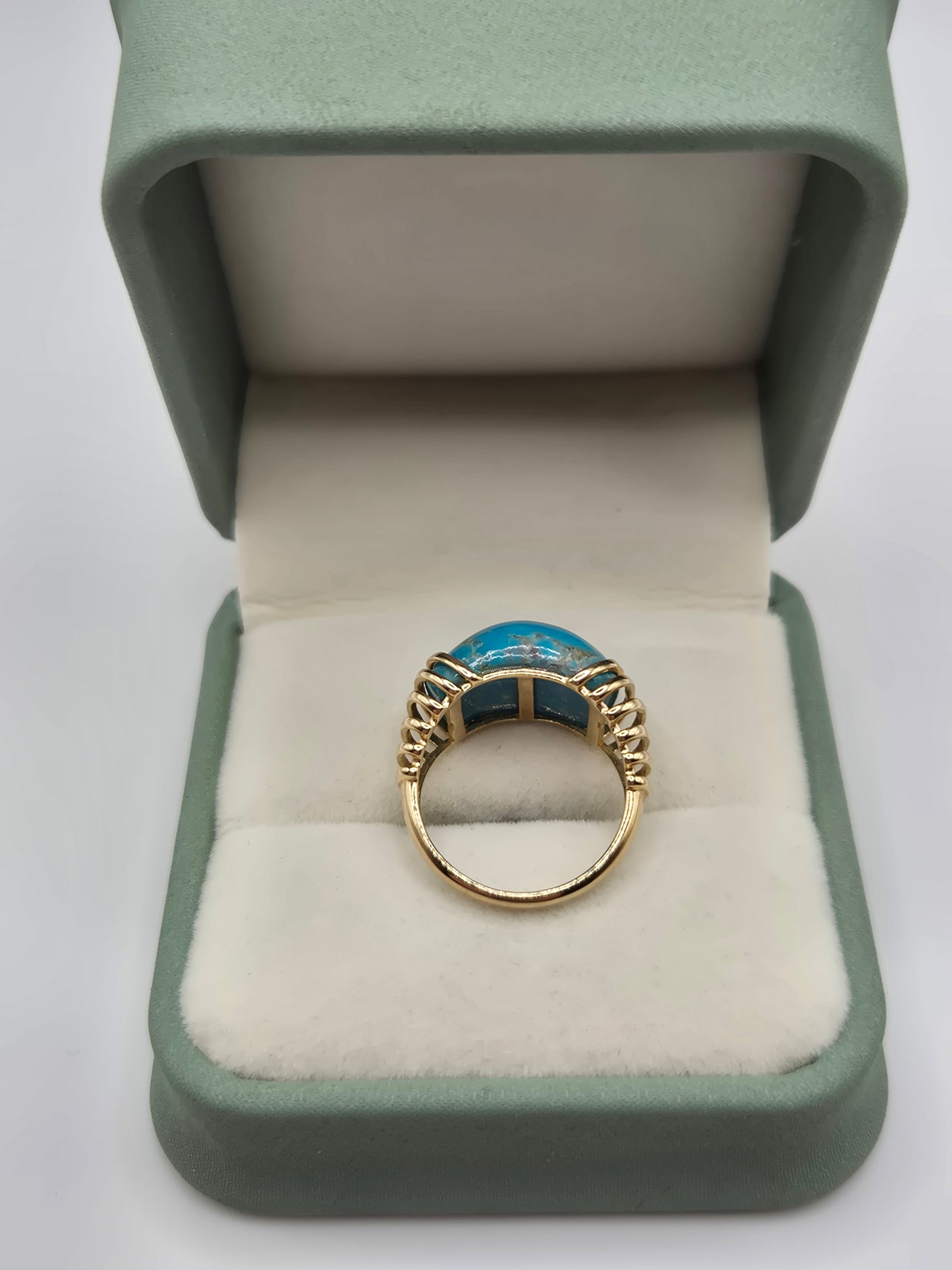9ct gold turquoise ring