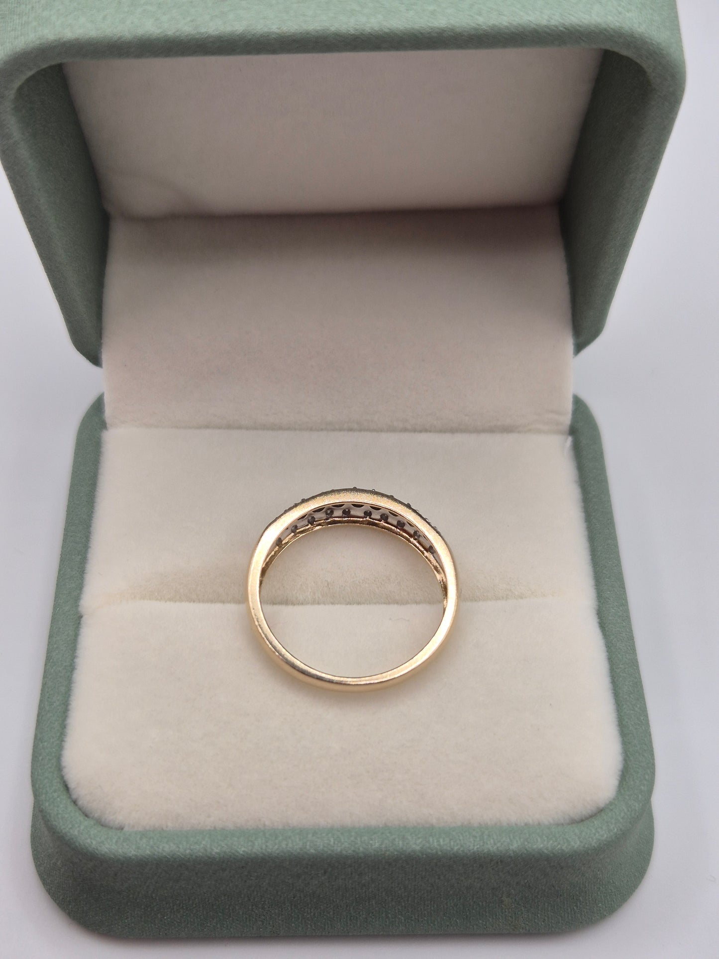 9ct gold diamond cluster ring