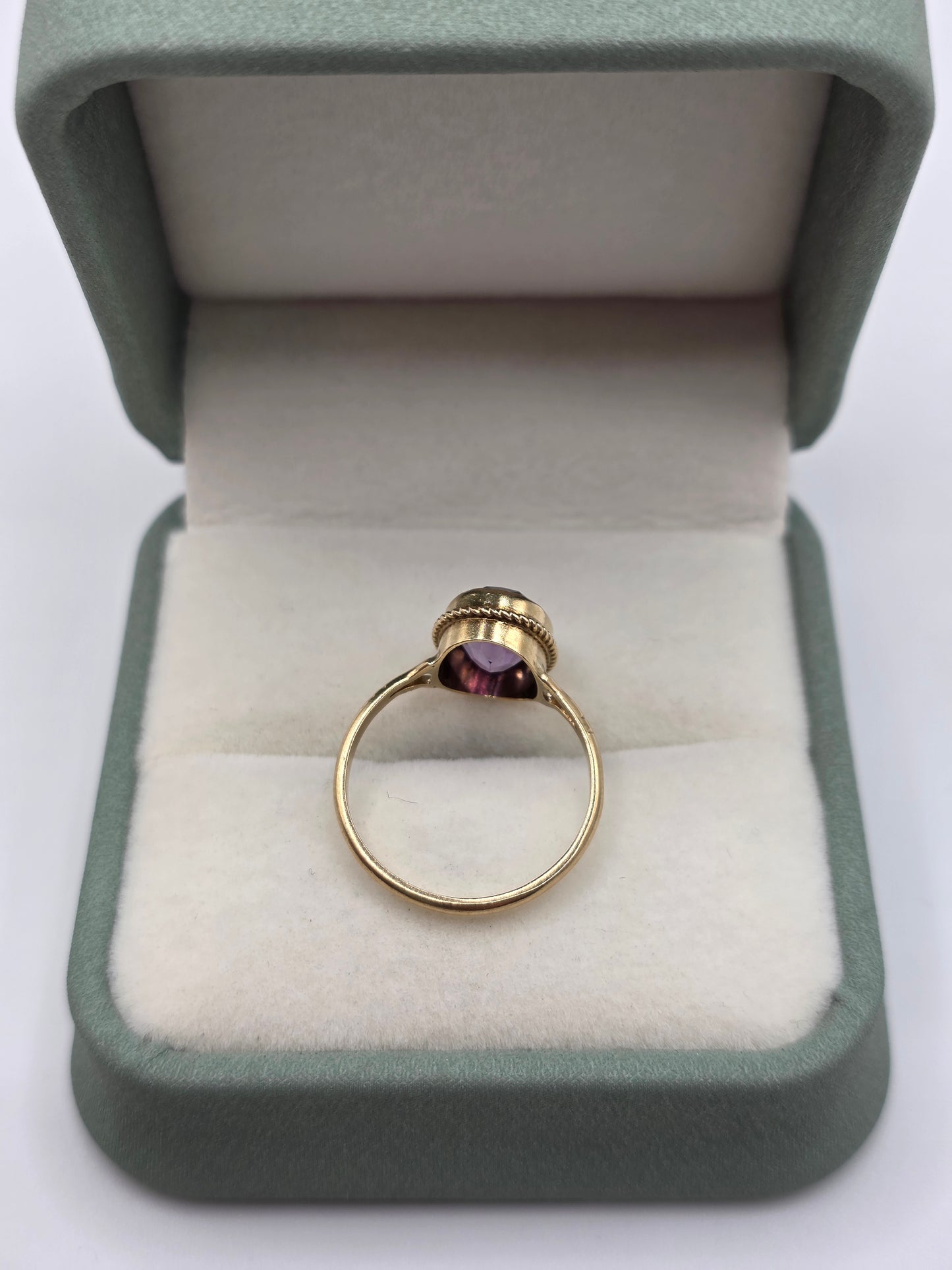 9ct gold amethyst ring