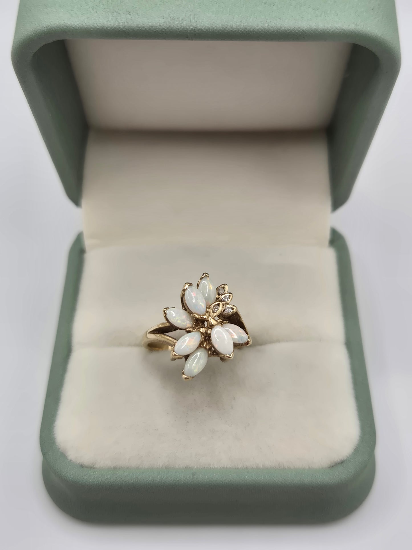 9ct gold opal and diamond ring