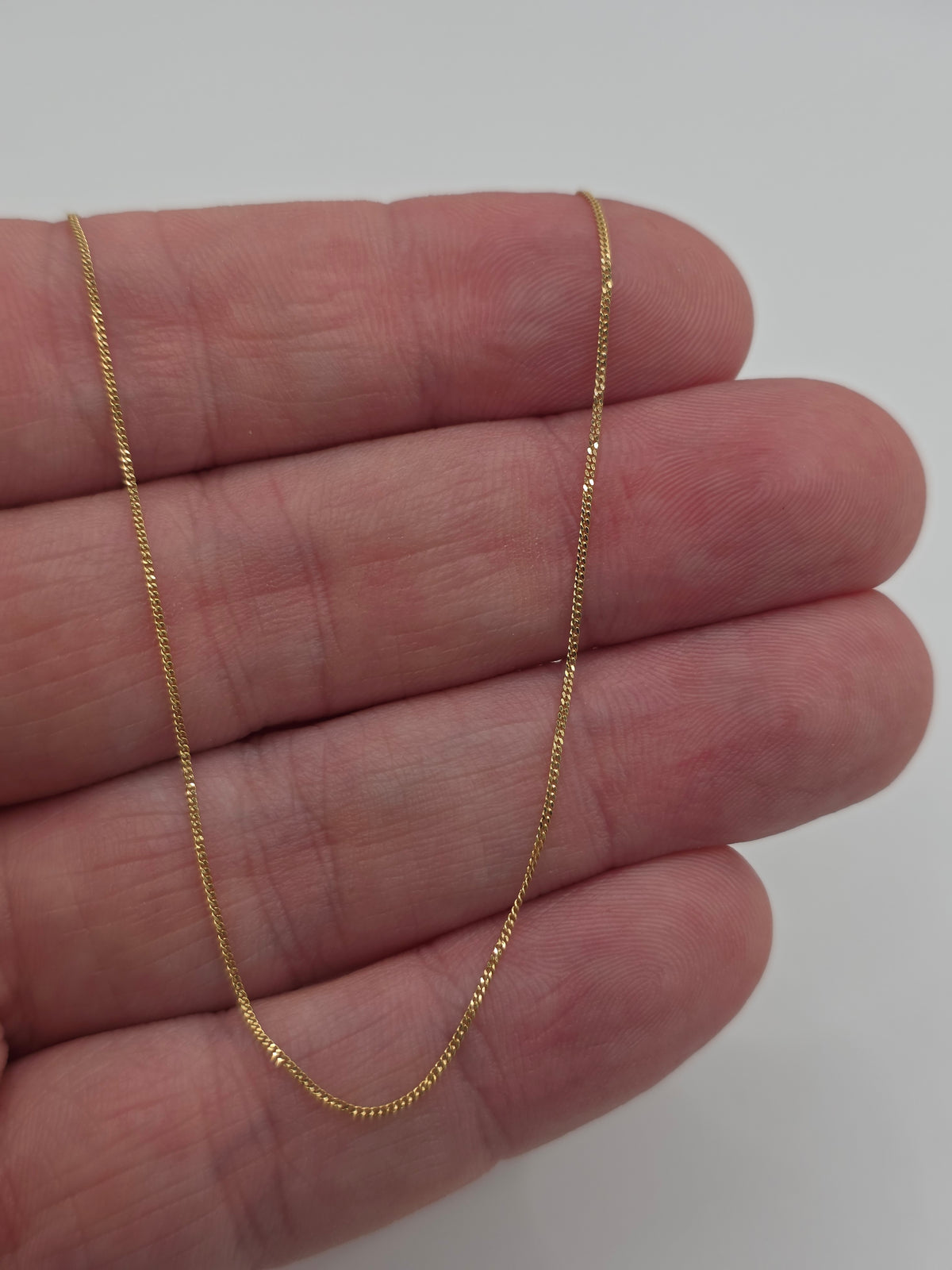 9ct gold chain (123)