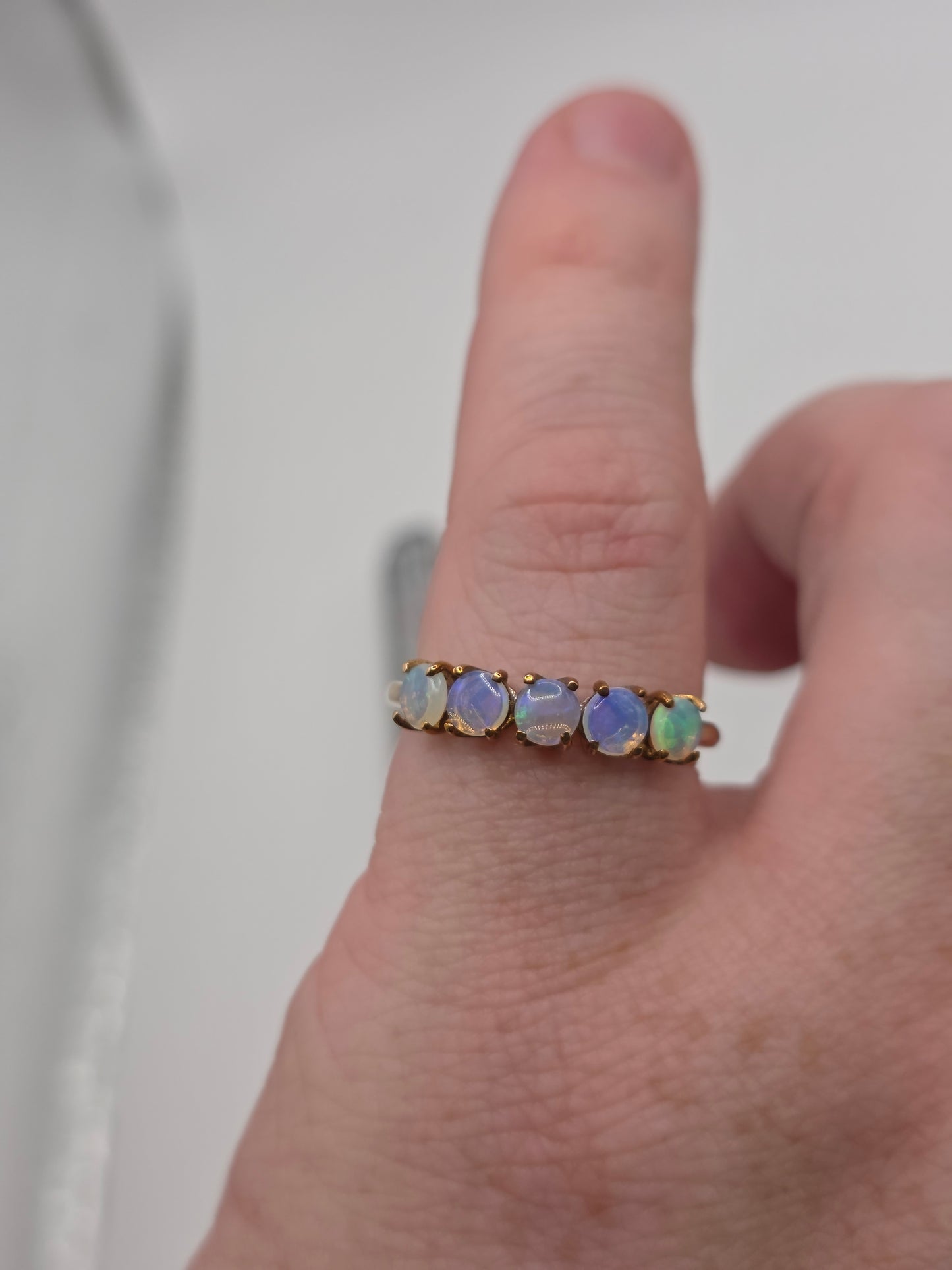9ct gold opal ring