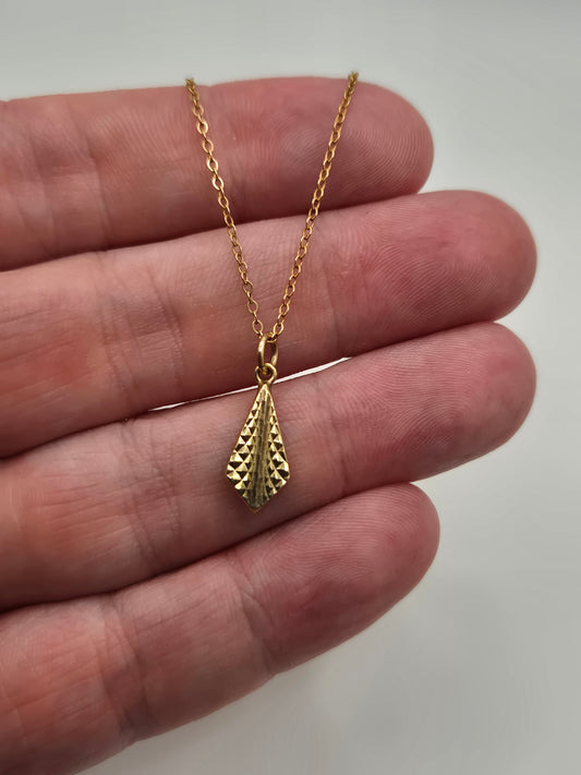9ct gold necklace