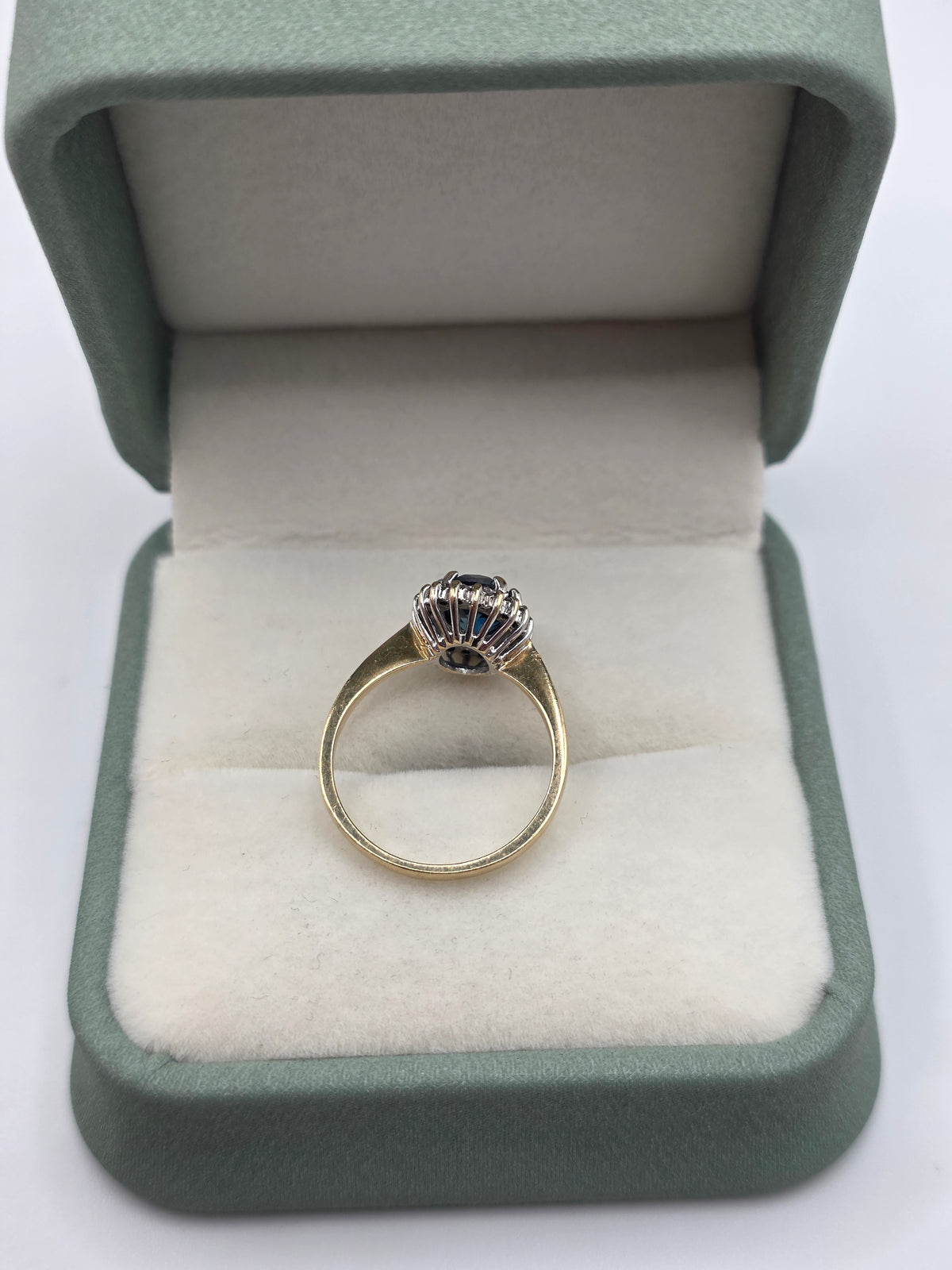 9ct gold topaz and diamond ring