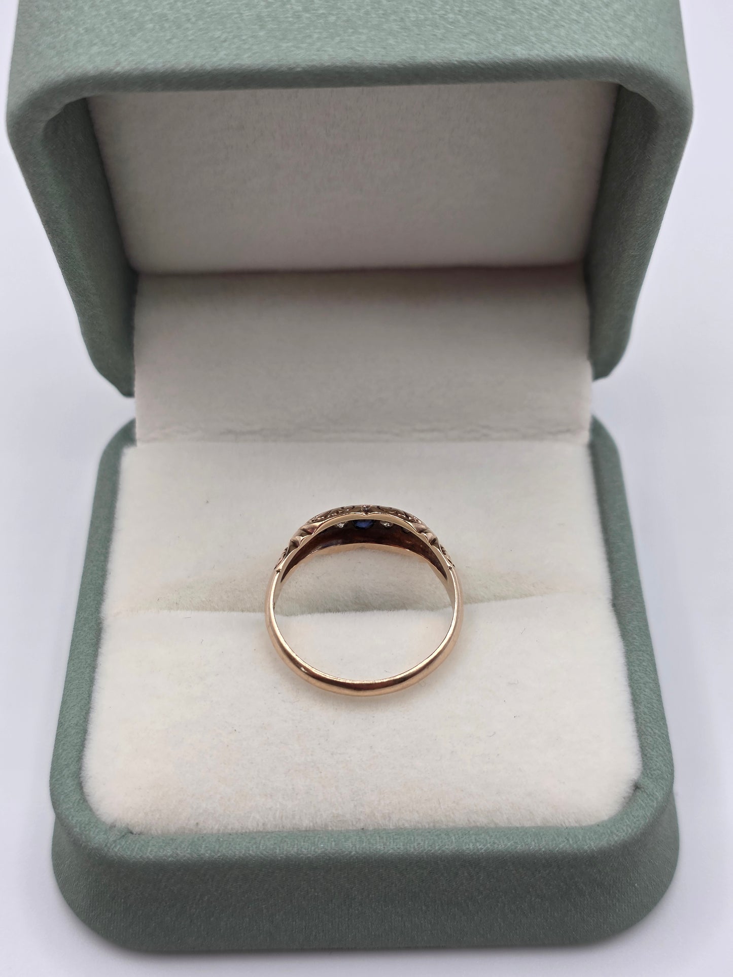 Vintage 9ct gold sapphire and diamond gypsy ring