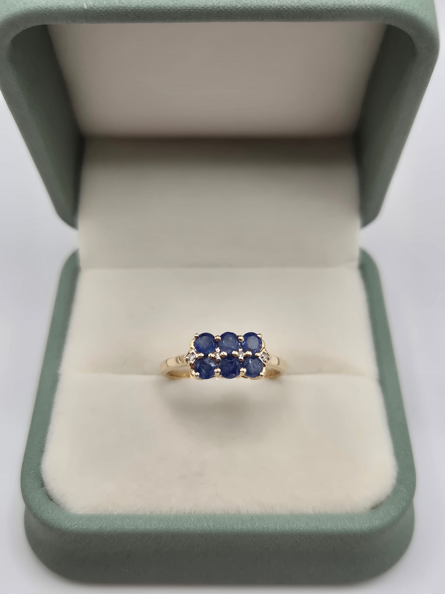 9ct gold sapphire and diamond ring