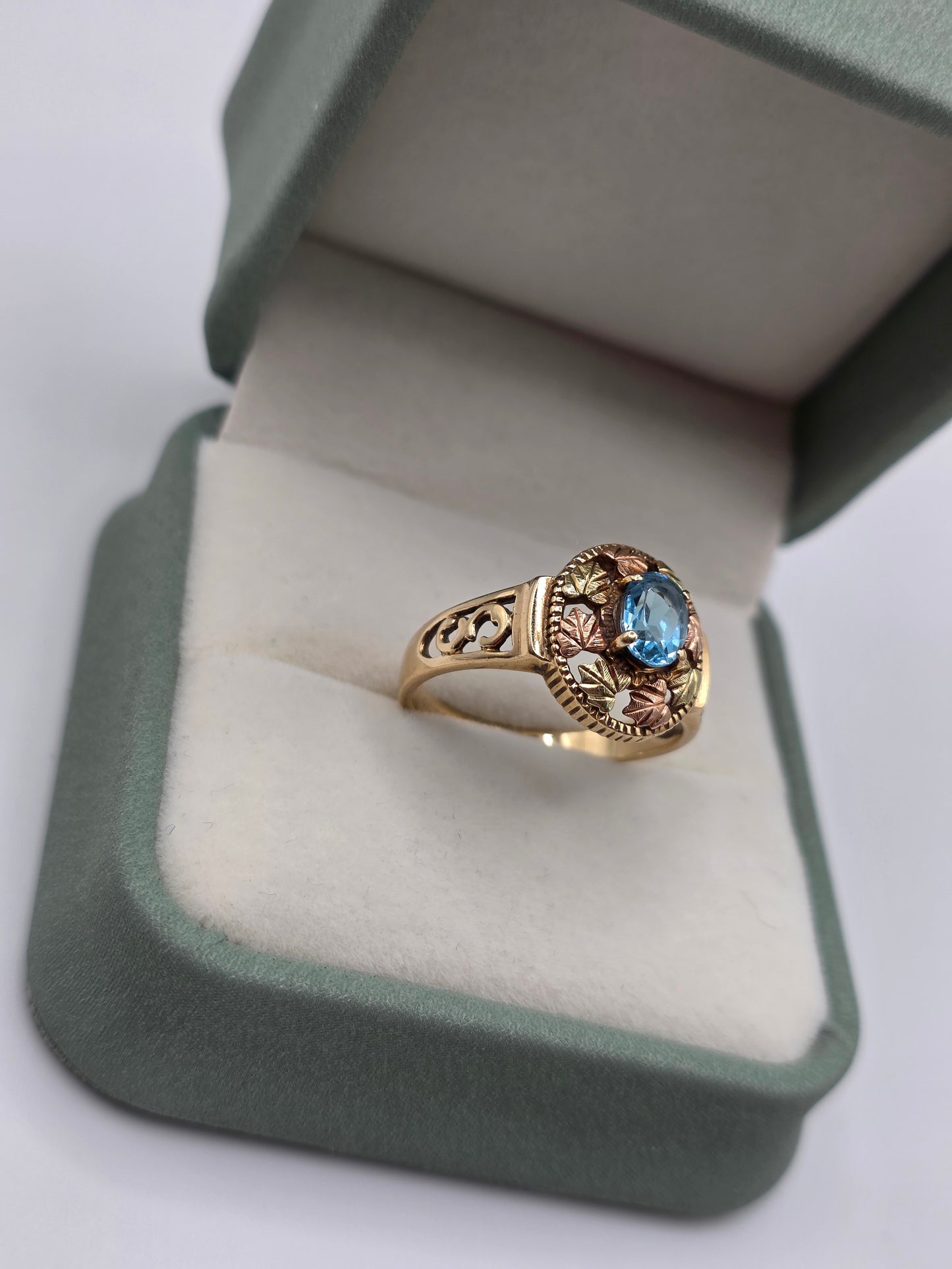 Heavy 9ct two tone gold topaz ring
