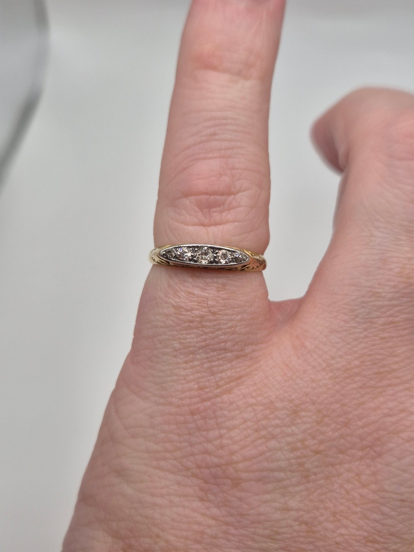 18ct gold diamond ring