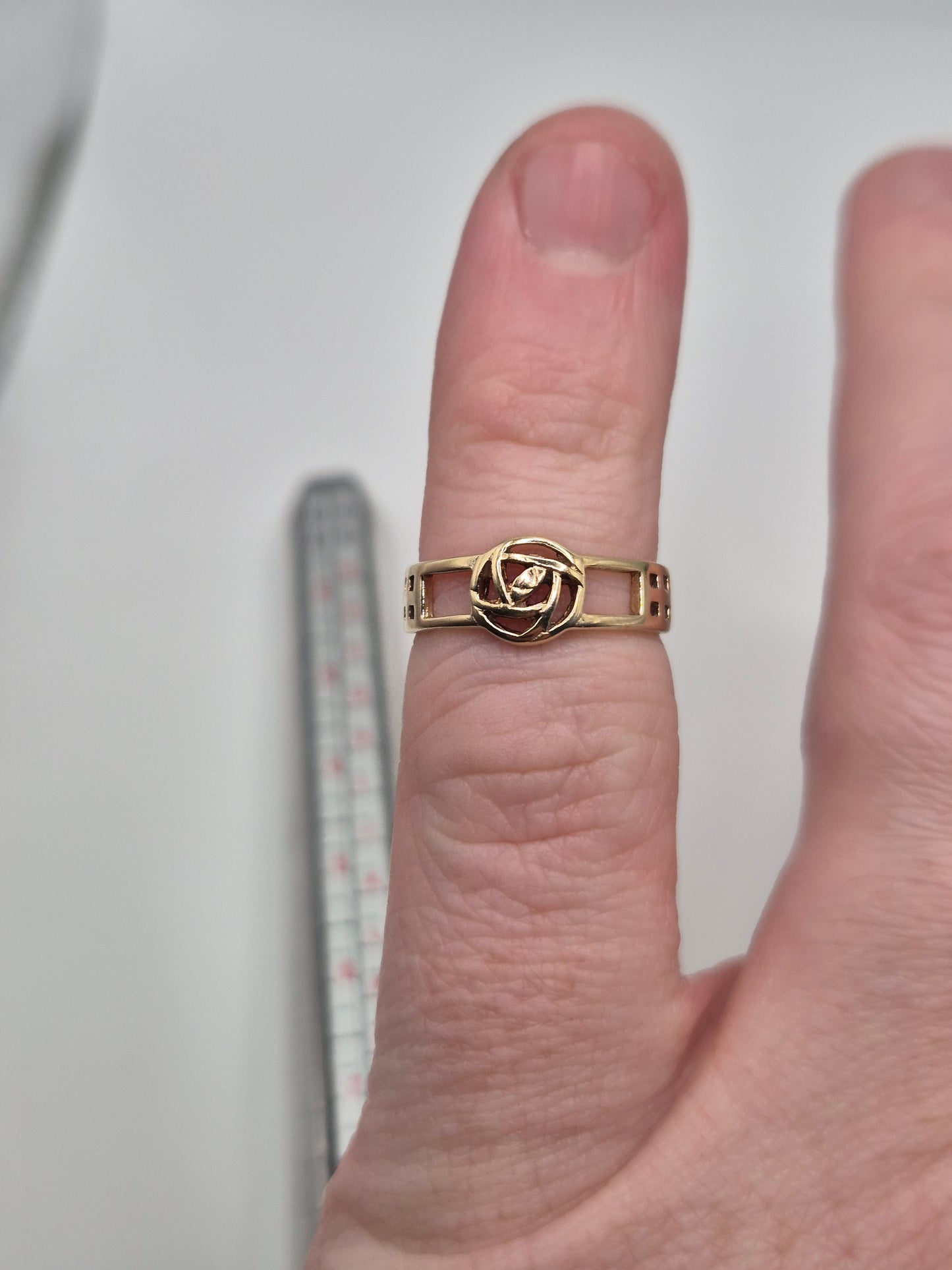 9ct gold rennie mackintosh ring