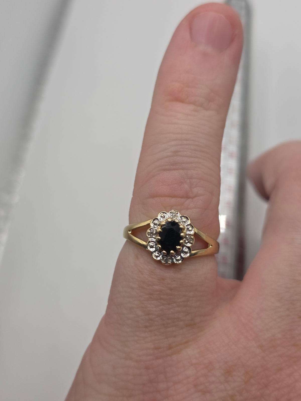 9ct gold sapphire and diamond ring