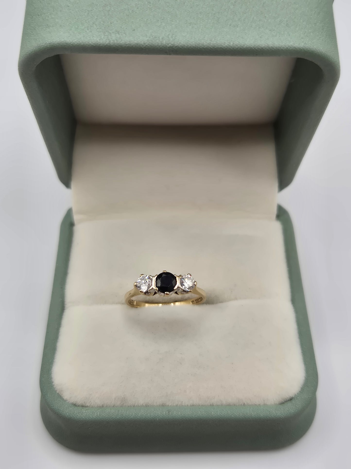 9ct gold sapphire and cz ring
